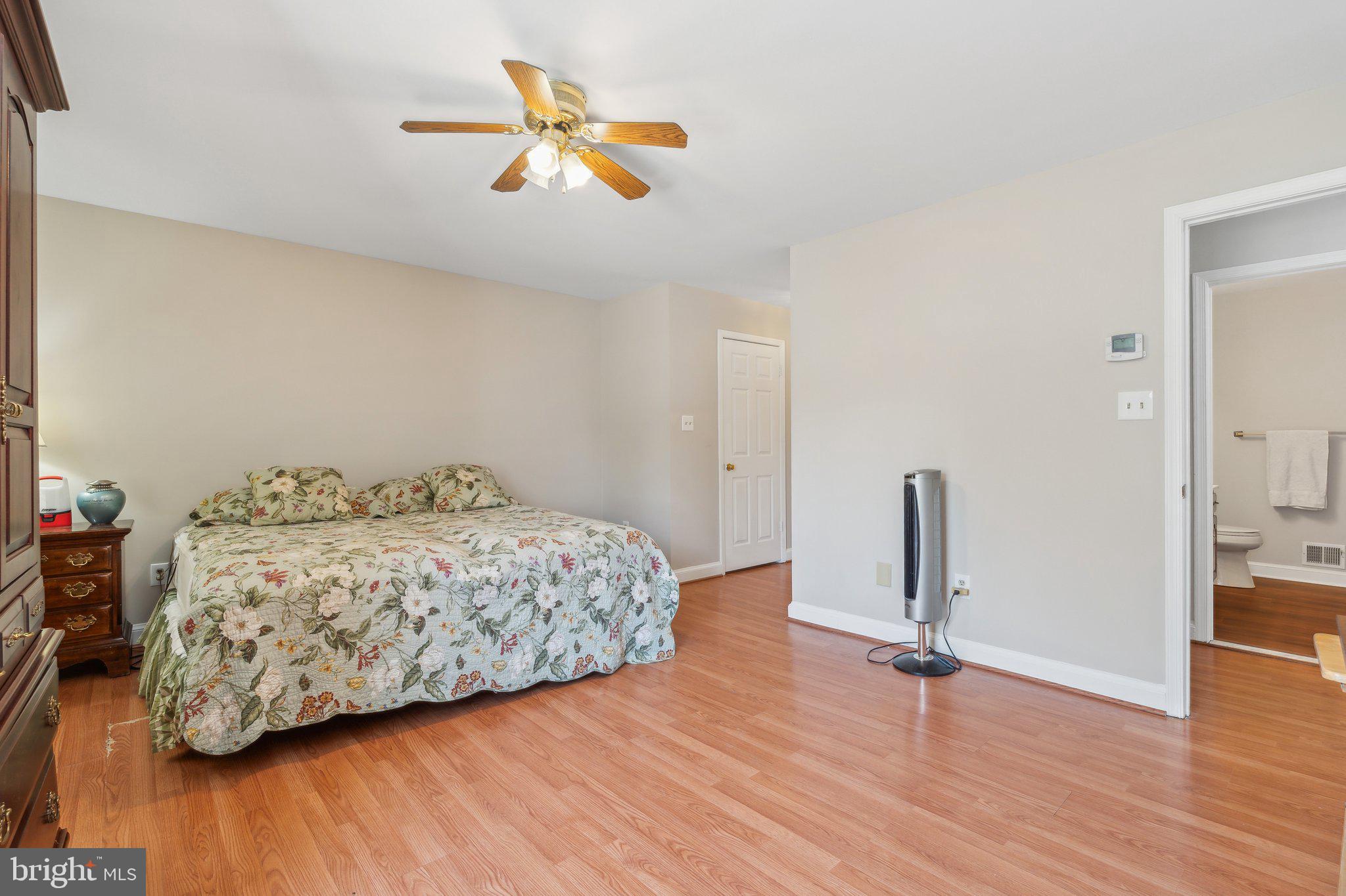 ENGLISH MEADOWS - Residential