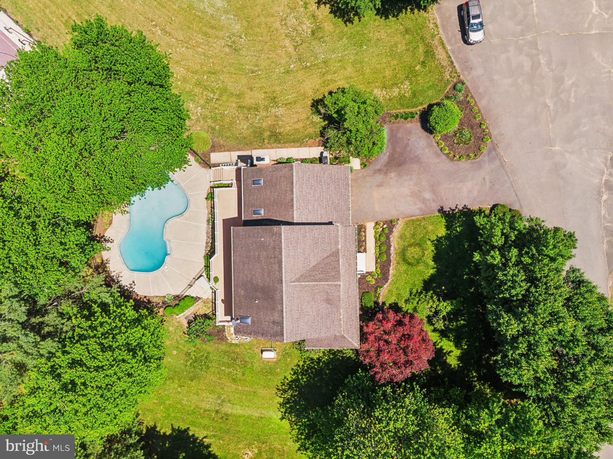 ENGLISH MEADOWS - Residential