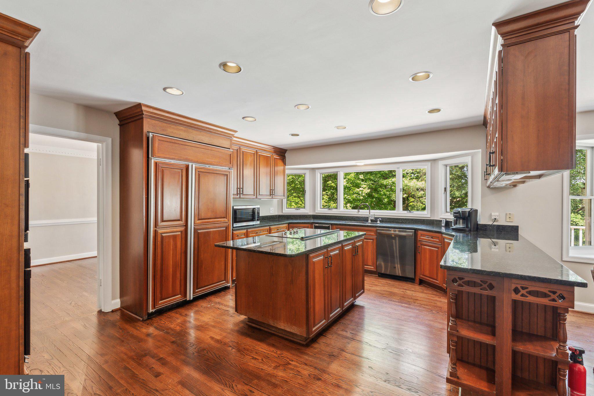 ENGLISH MEADOWS - Residential