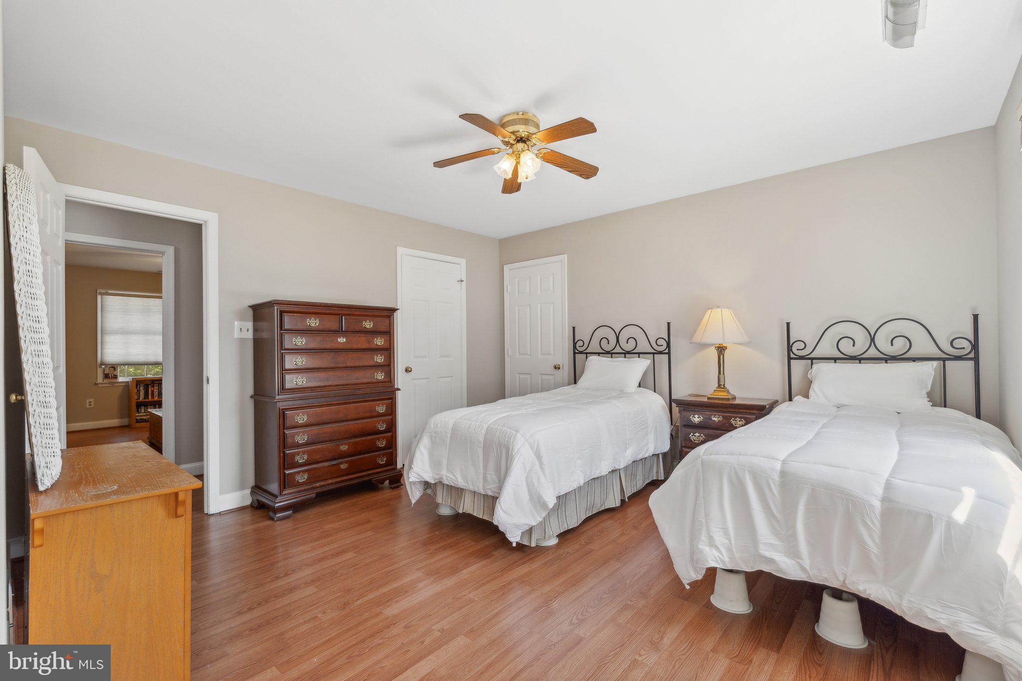 ENGLISH MEADOWS - Residential