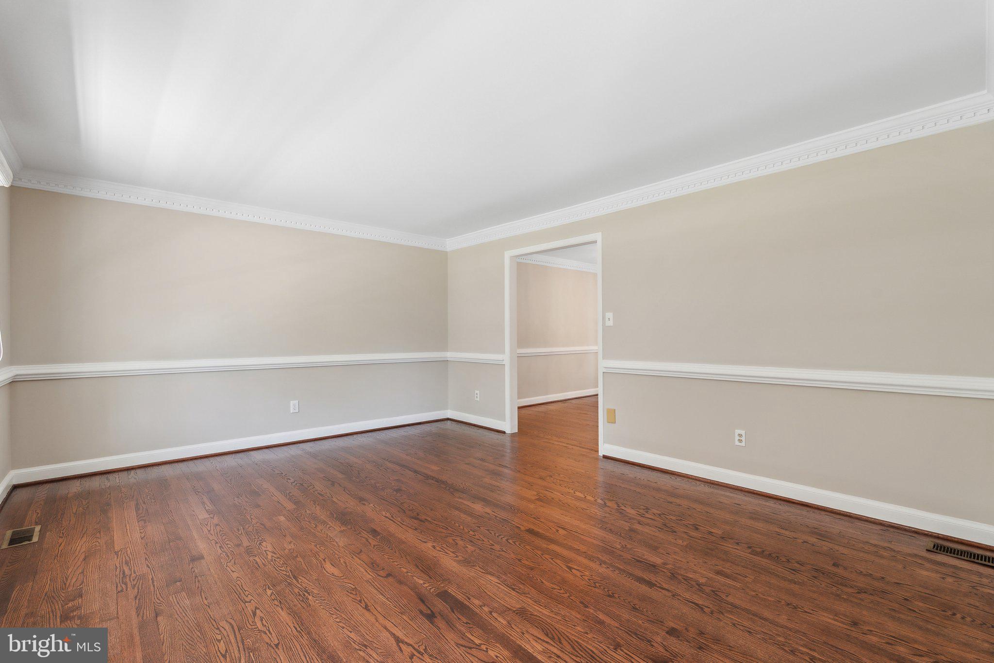 ENGLISH MEADOWS - Residential