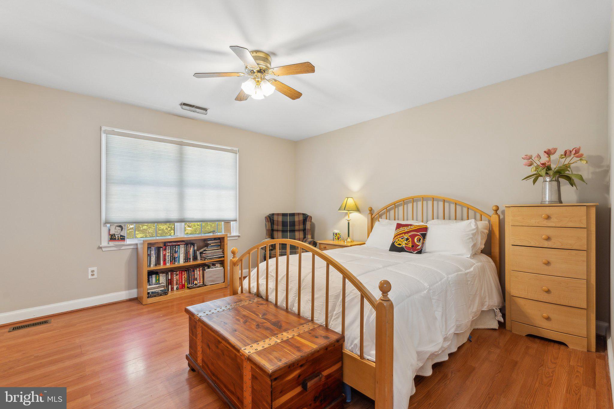 ENGLISH MEADOWS - Residential