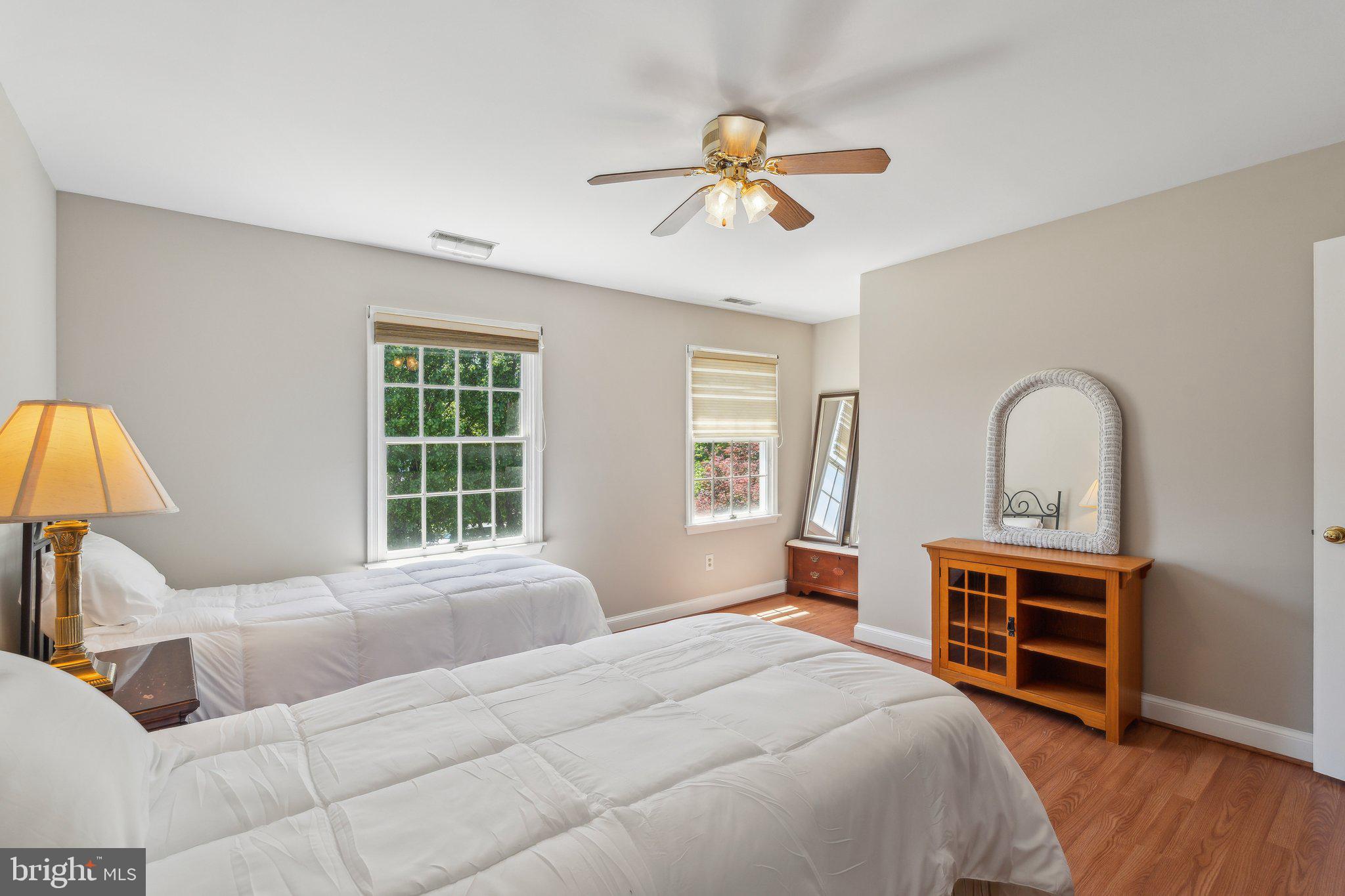 ENGLISH MEADOWS - Residential