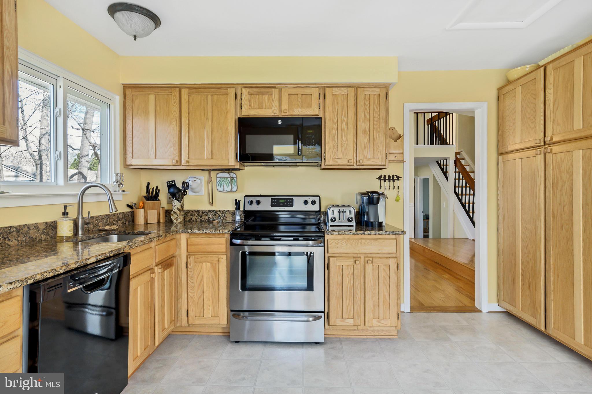 OAK TREE - Residential