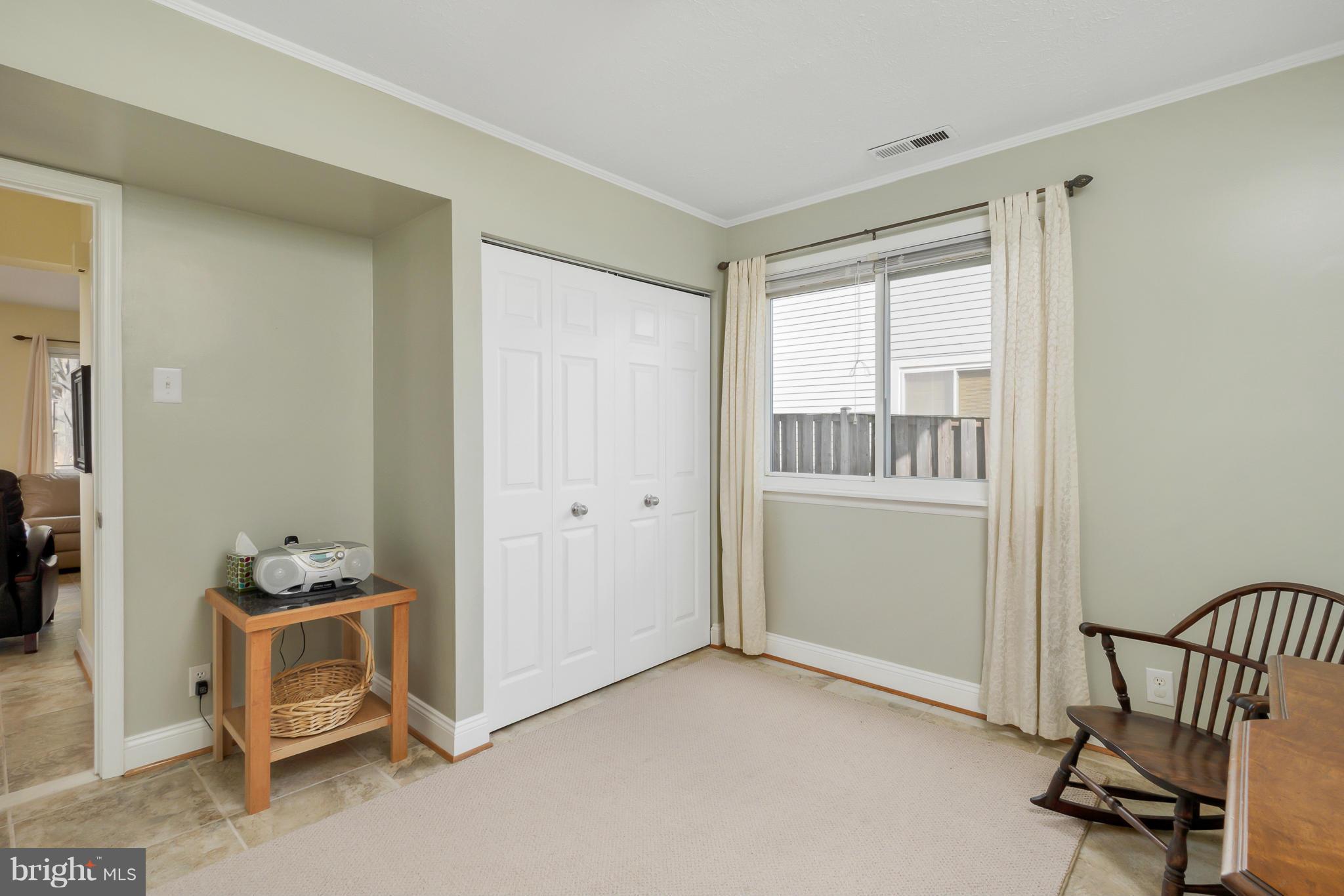 OAK TREE - Residential