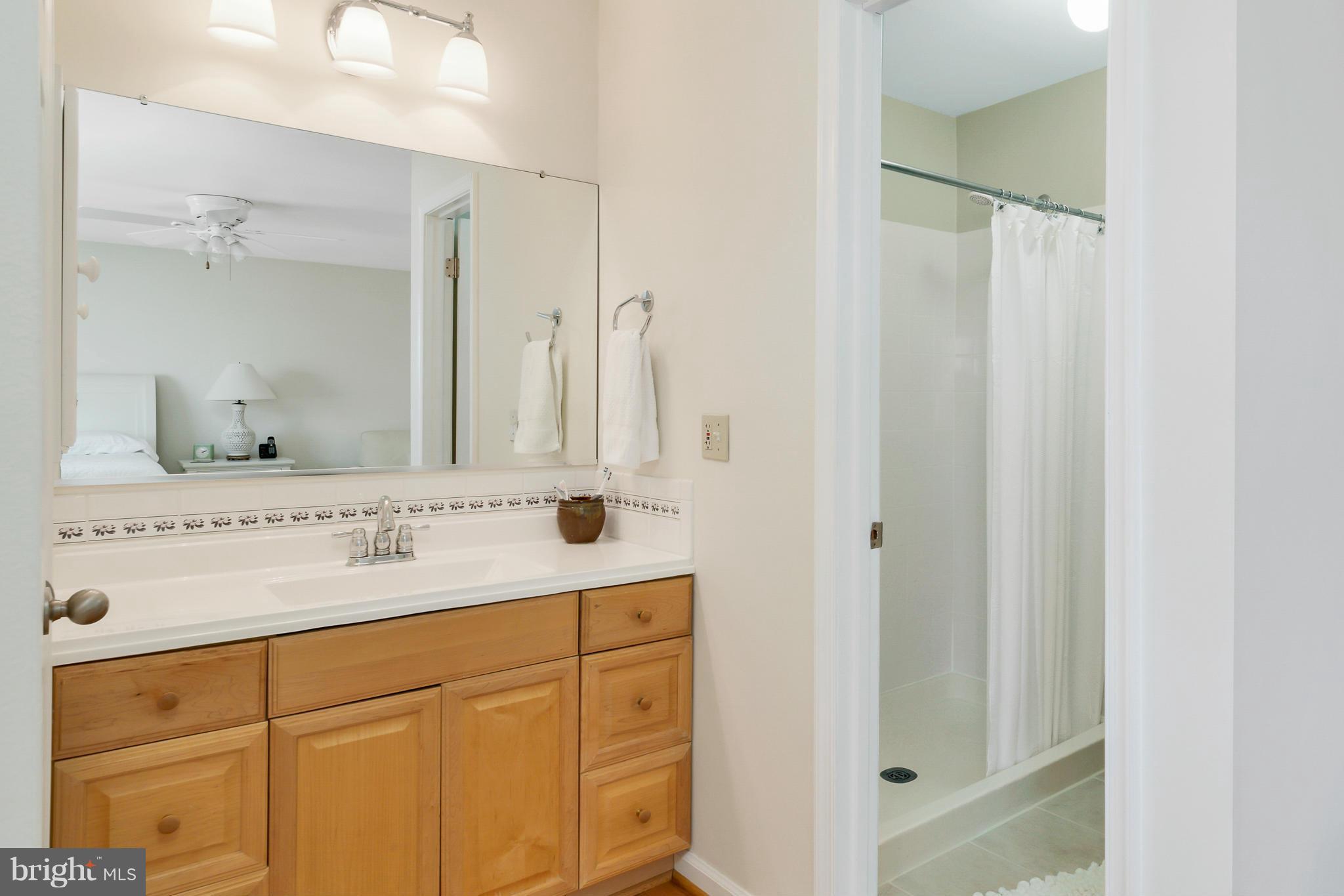 OAK TREE - Residential