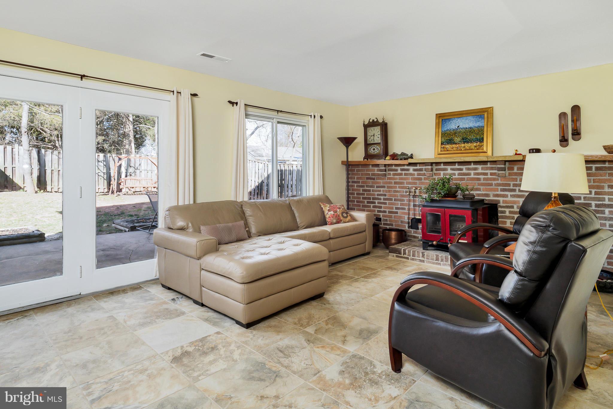 OAK TREE - Residential