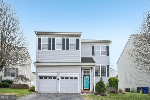Photo of 4 Cheyenne Court, BURLINGTON, NJ 08016 (MLS # NJBL2103626)
