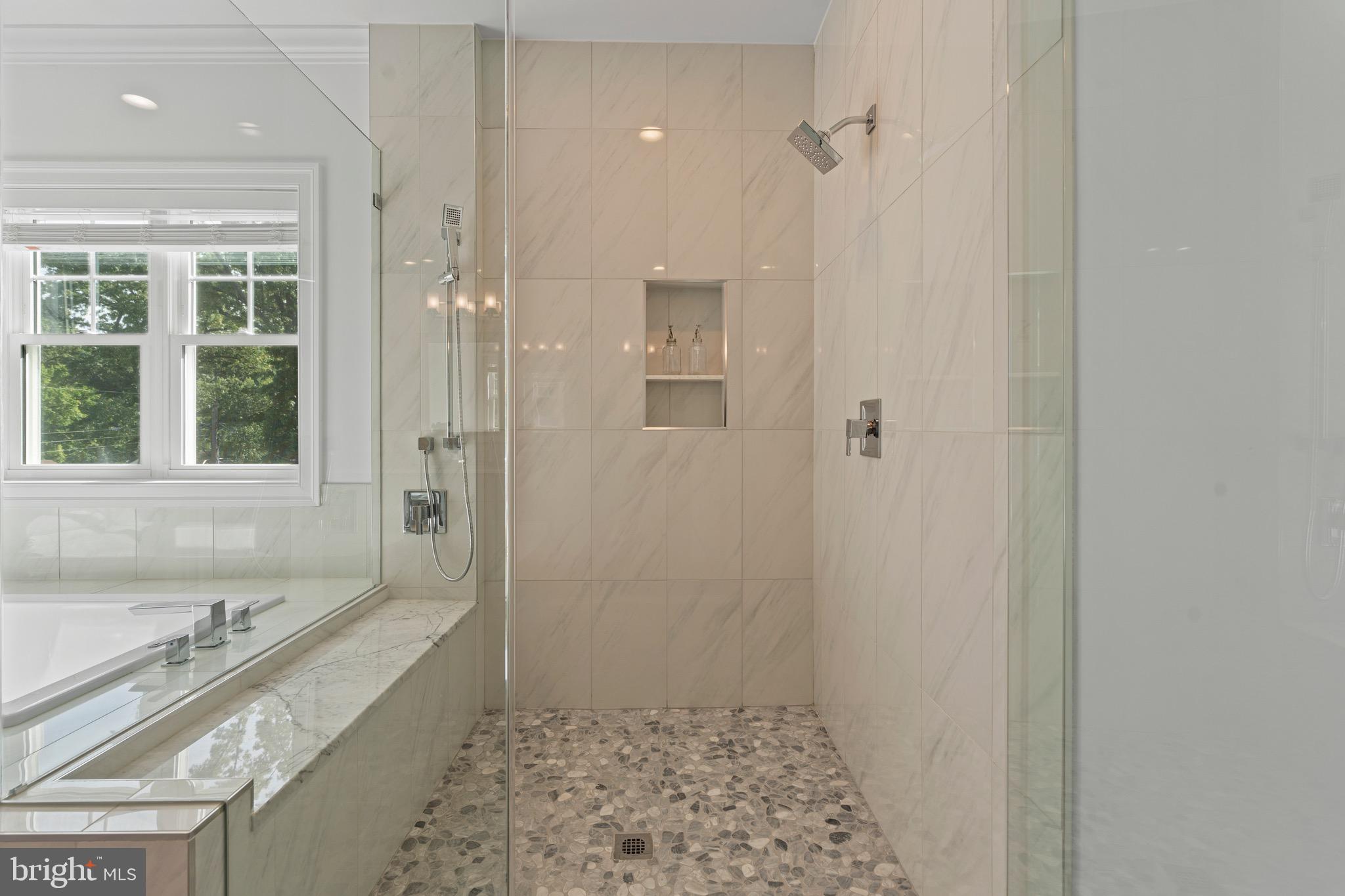 PIMMIT HILLS - Residential