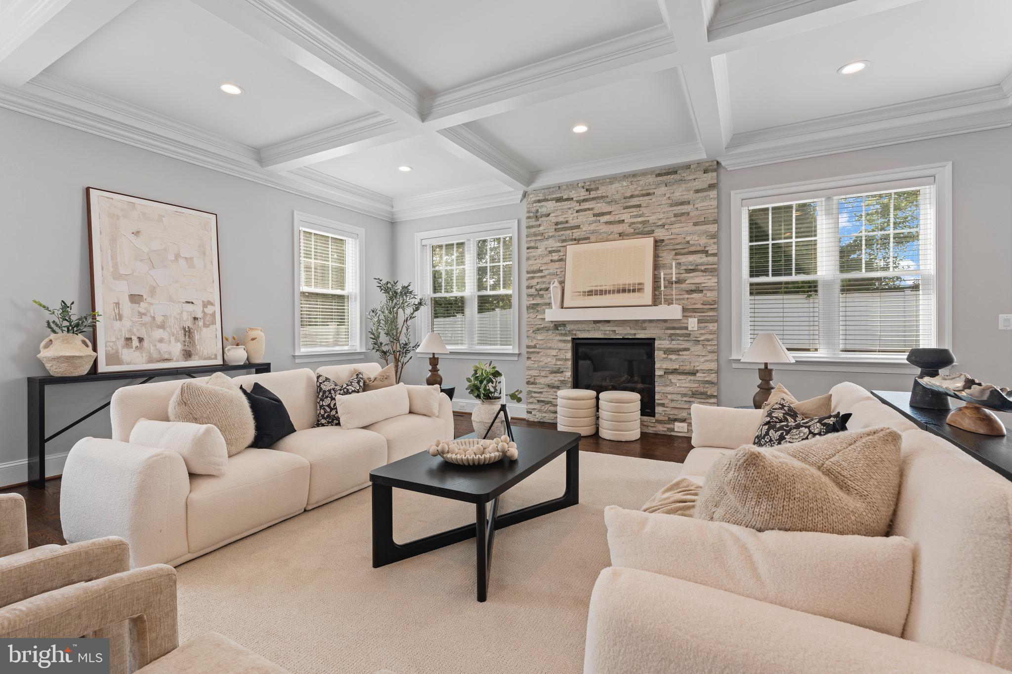 PIMMIT HILLS - Residential