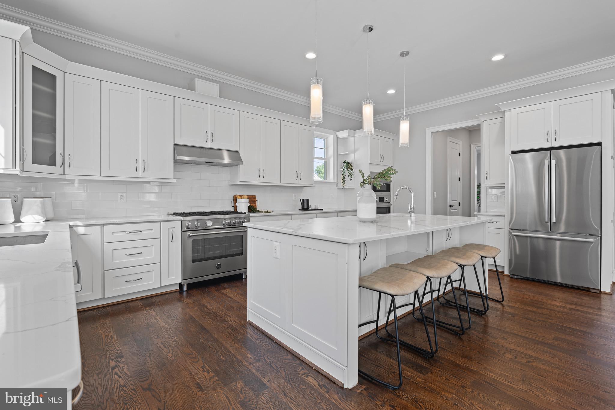 PIMMIT HILLS - Residential