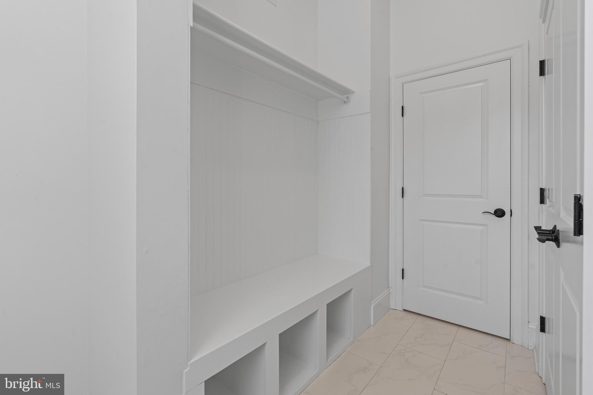 PIMMIT HILLS - Residential