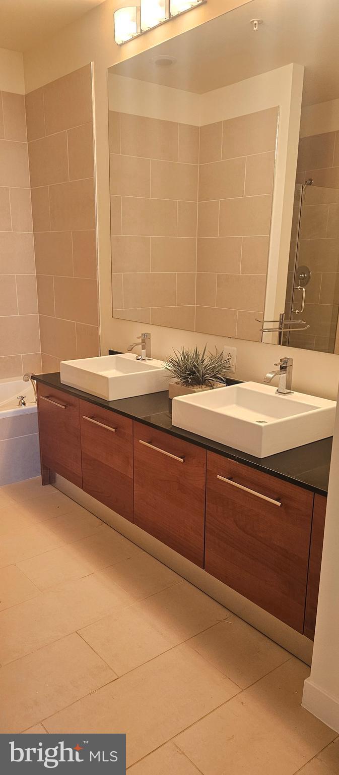 RESTON TOWN CENTER - Residential Lease