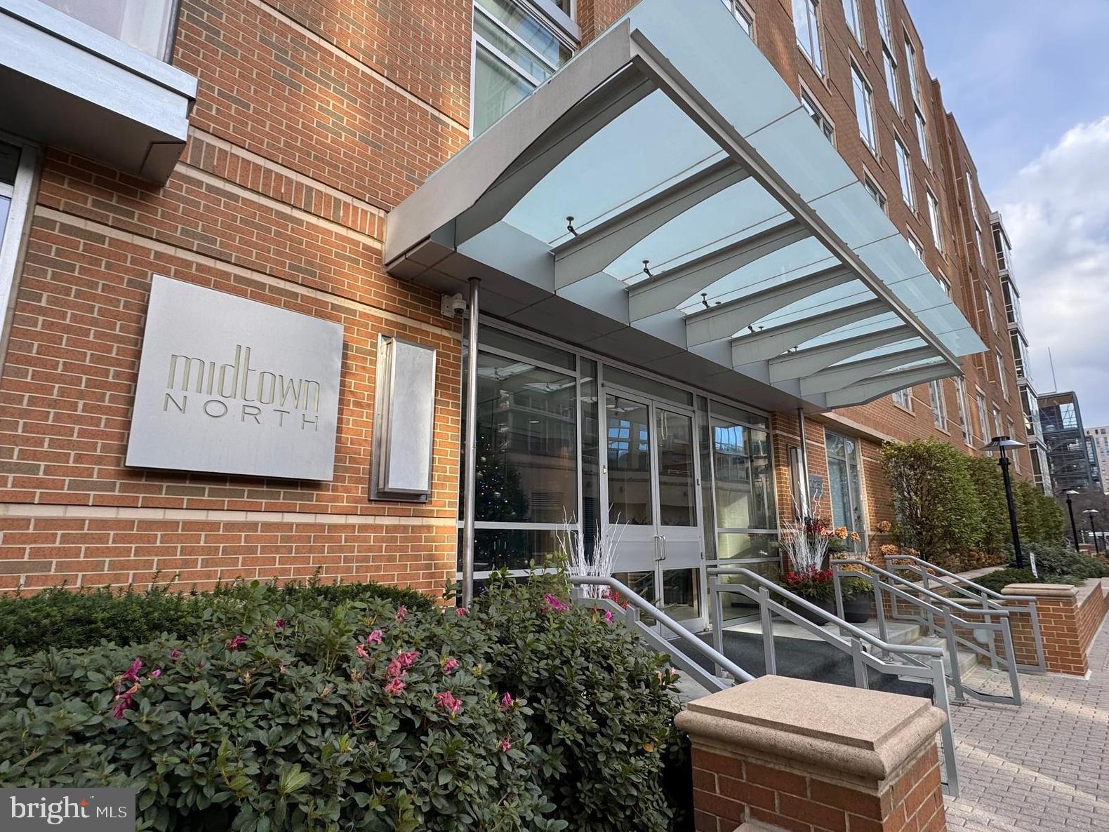 RESTON TOWN CENTER - Residential Lease