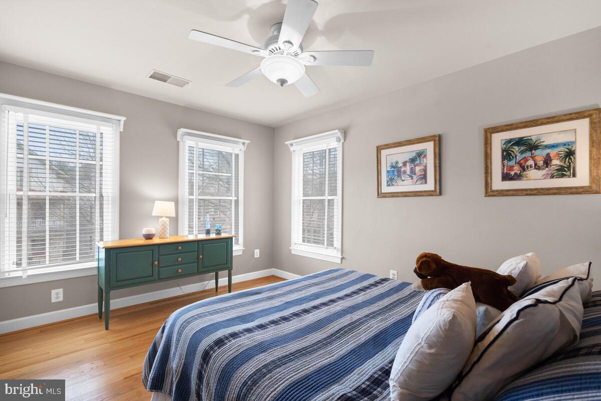 KENTLANDS GATEHOUSE - Residential