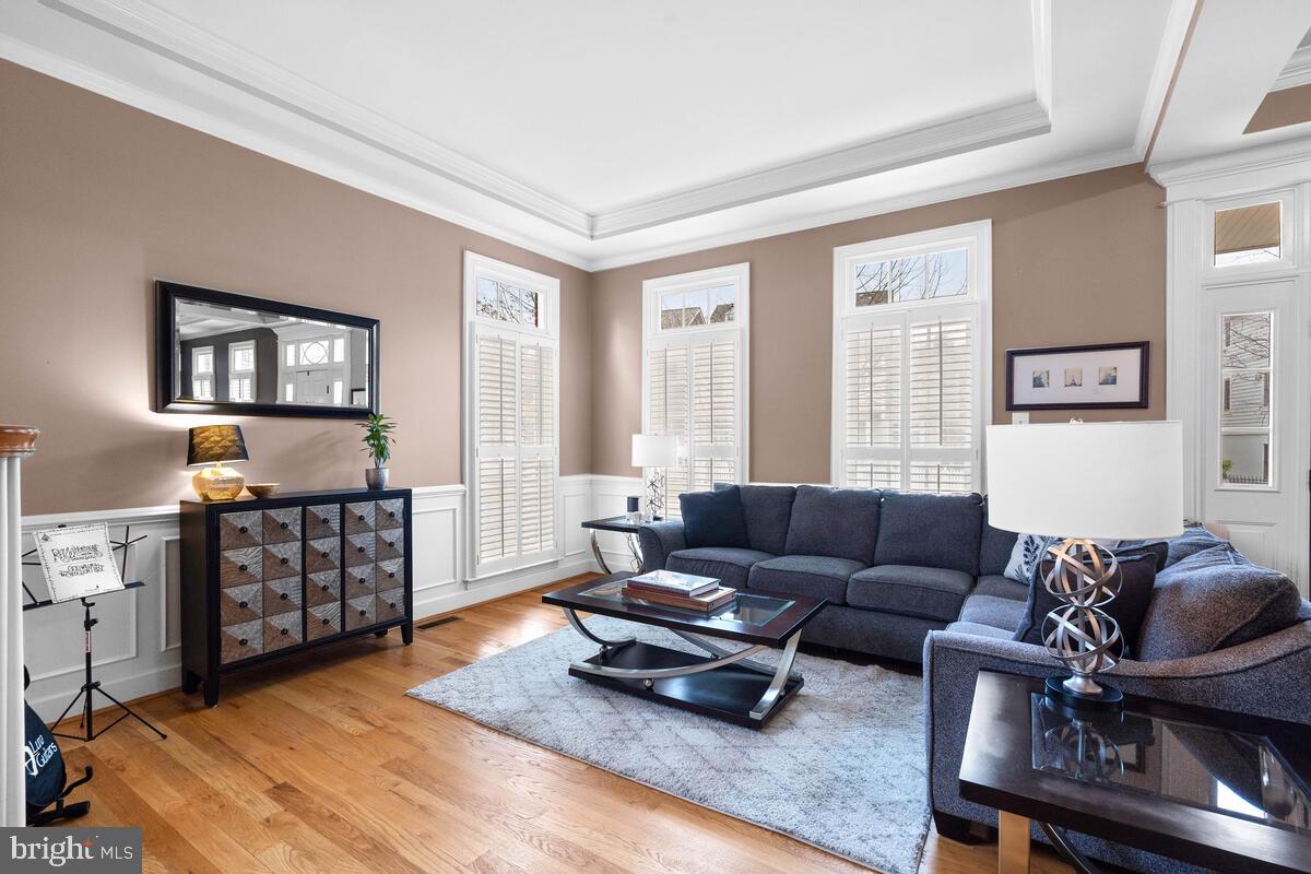 KENTLANDS GATEHOUSE - Residential