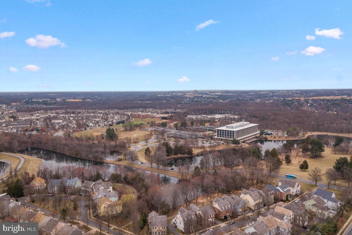 KENTLANDS GATEHOUSE - Residential