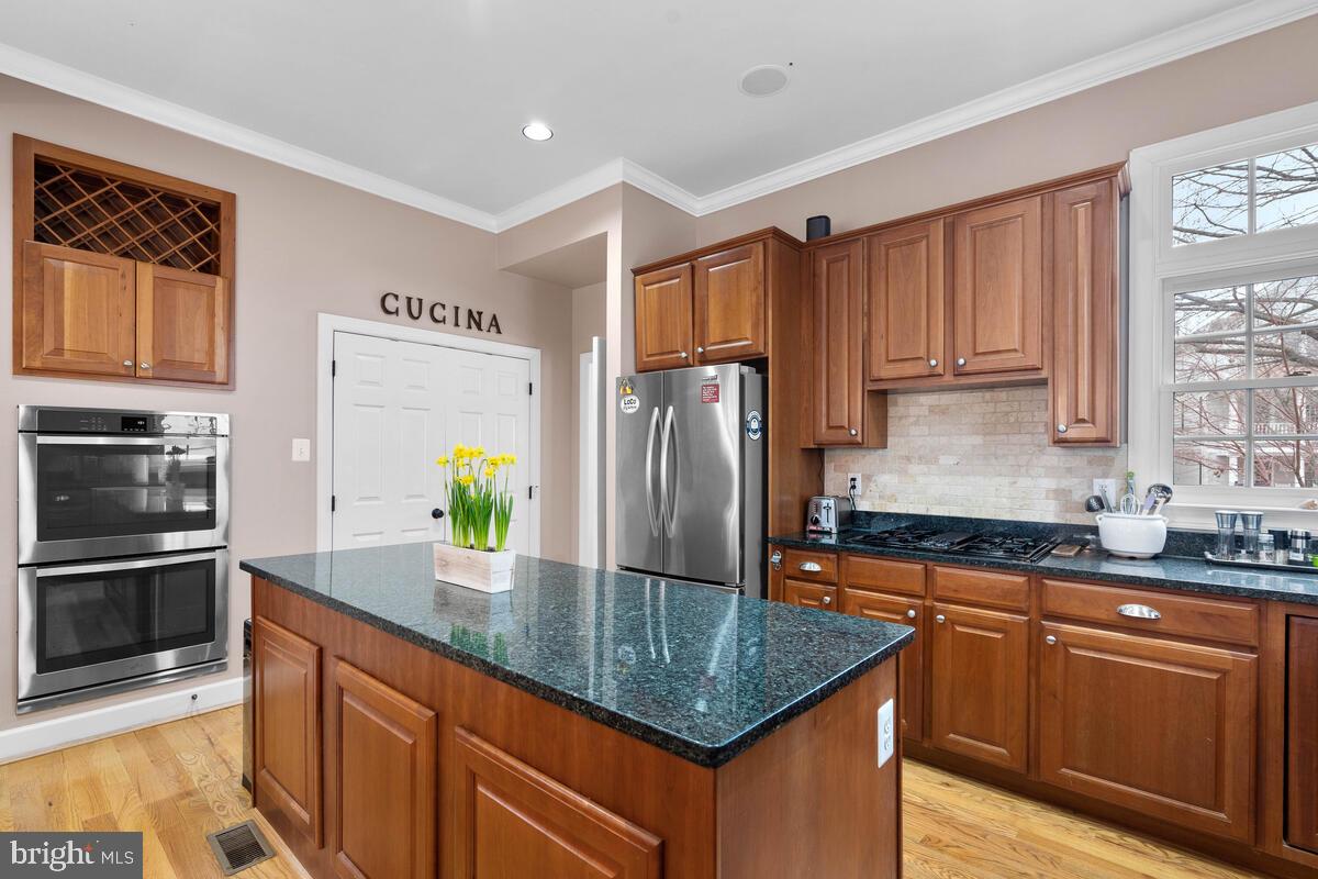 KENTLANDS GATEHOUSE - Residential