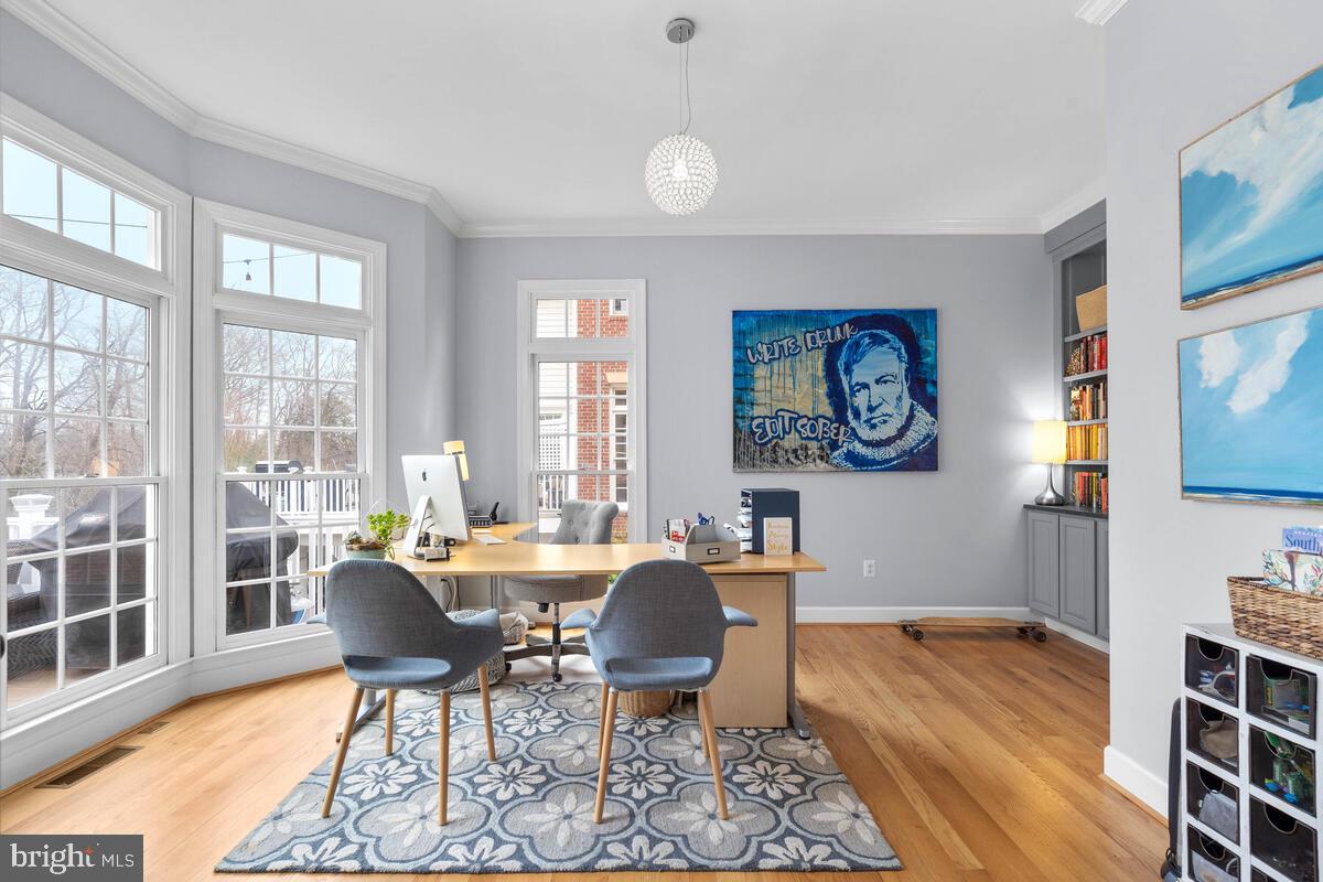 KENTLANDS GATEHOUSE - Residential