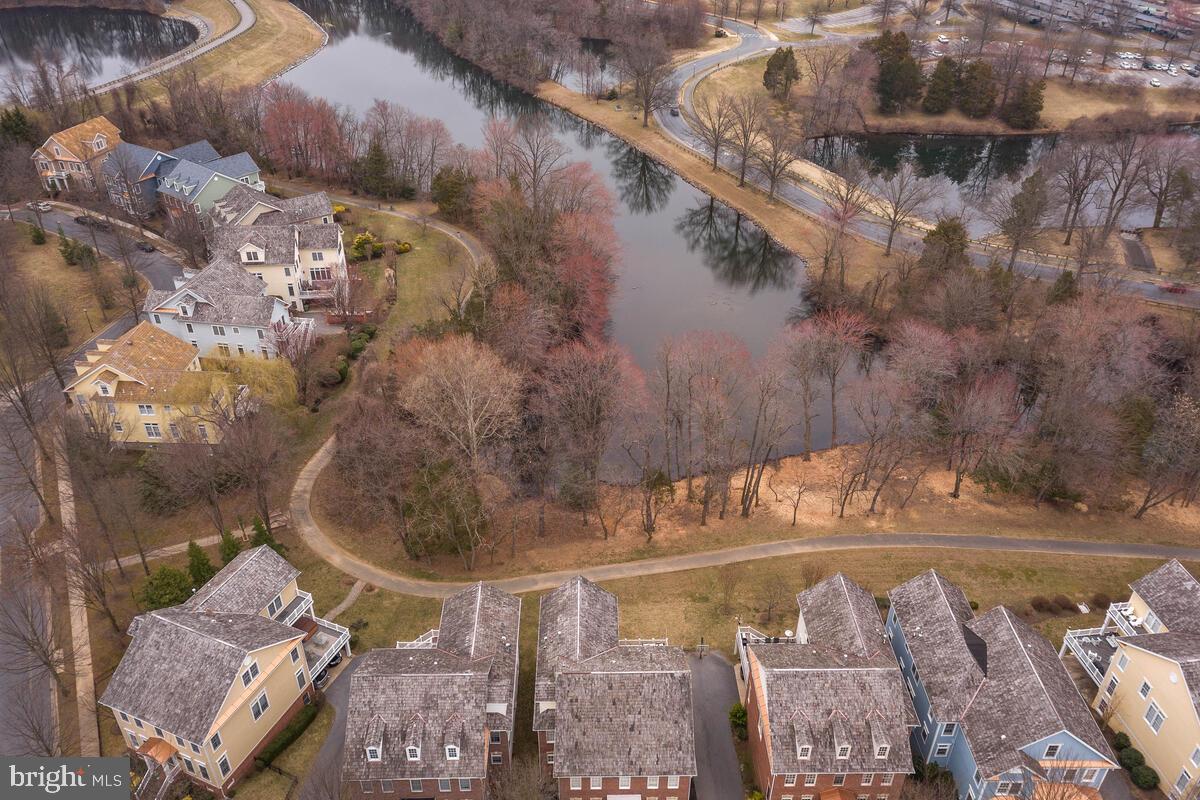 KENTLANDS GATEHOUSE - Residential