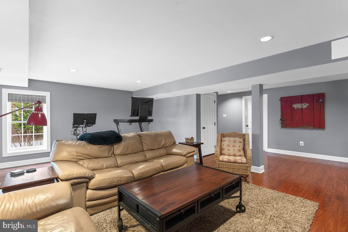 KENTLANDS GATEHOUSE - Residential