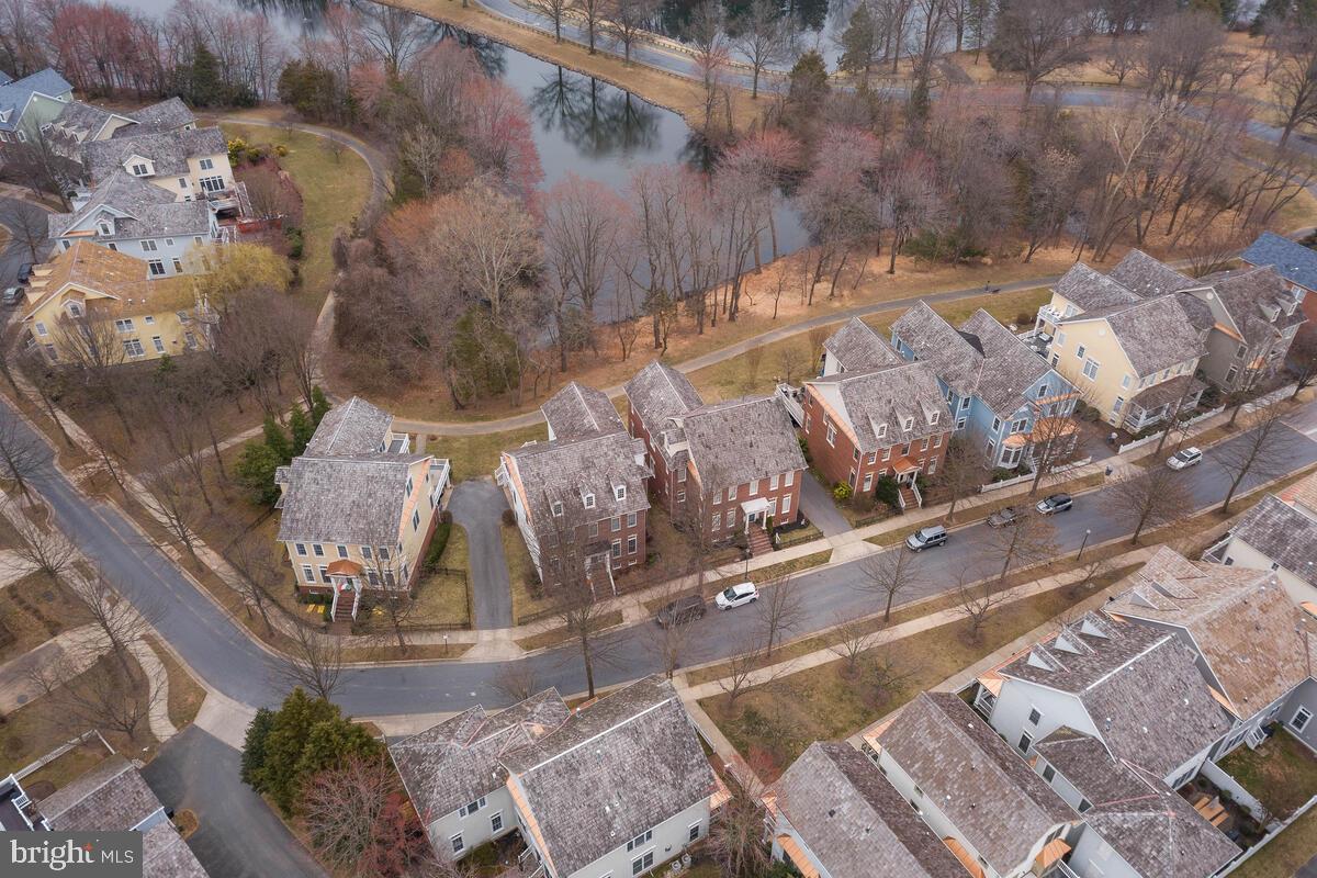 KENTLANDS GATEHOUSE - Residential