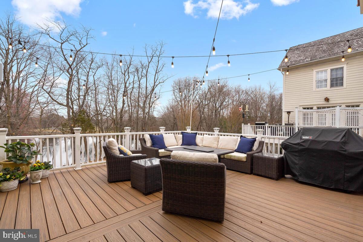 KENTLANDS GATEHOUSE - Residential