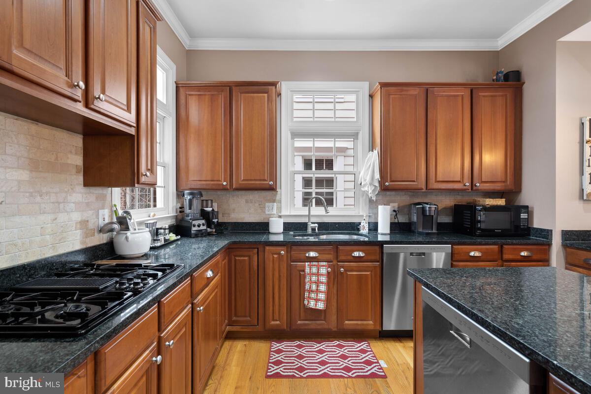 KENTLANDS GATEHOUSE - Residential