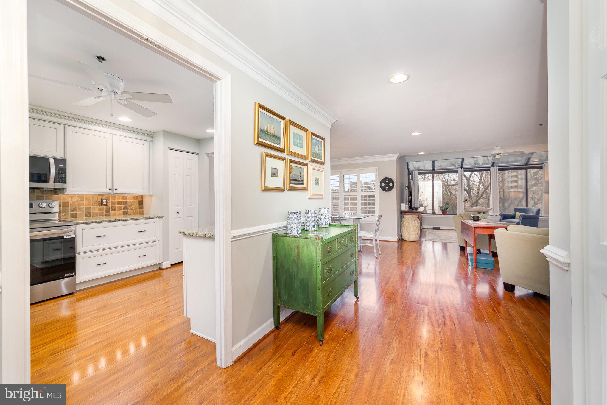 2 SOUTHERLY COURT 608