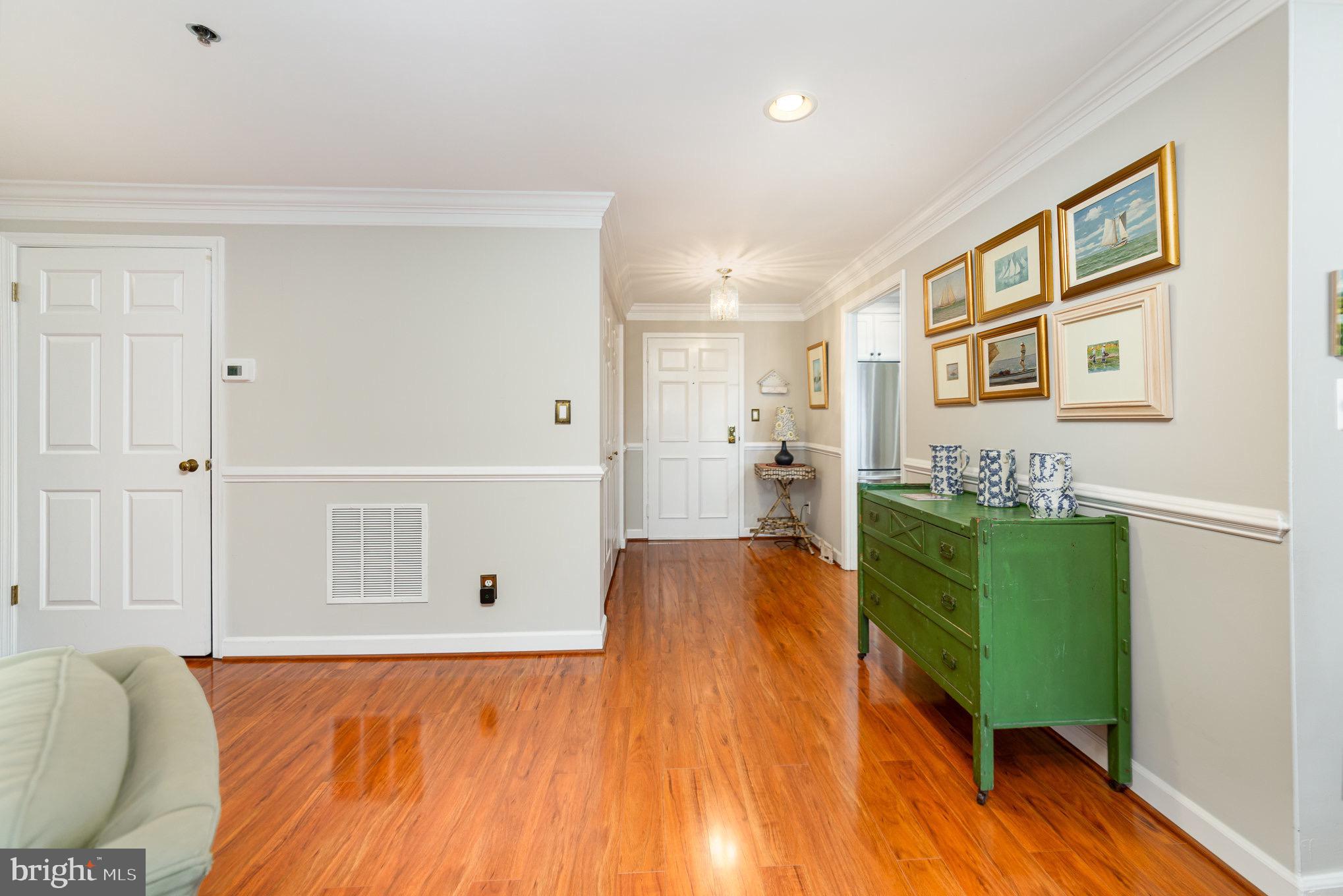 2 SOUTHERLY COURT 608