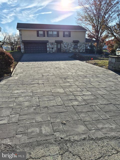 Photo of 901 Montgomery Avenue, FORT WASHINGTON, PA 19034 (MLS # PAMC2168864)