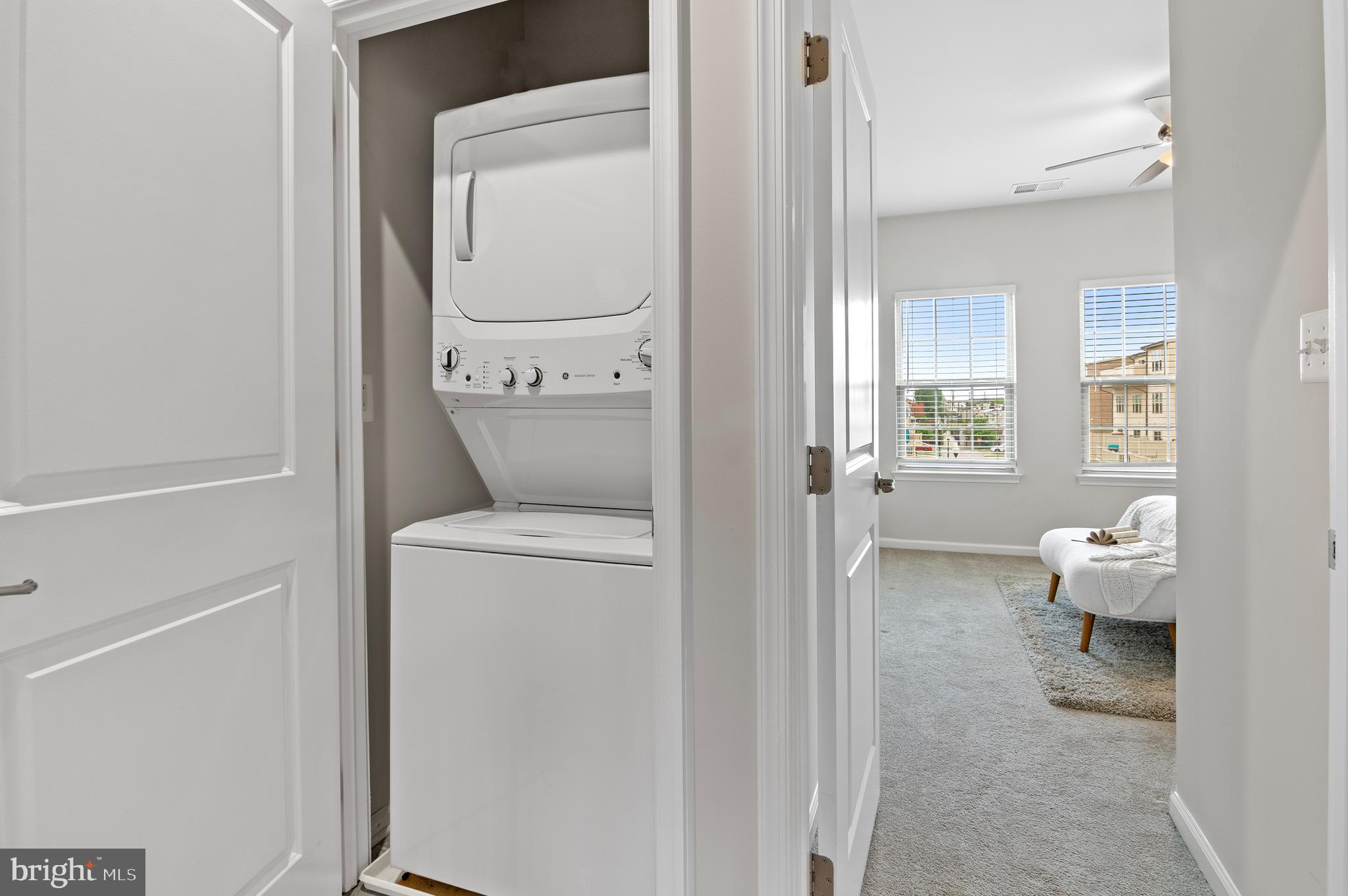 OLDHAM CROSSING - Residential Lease