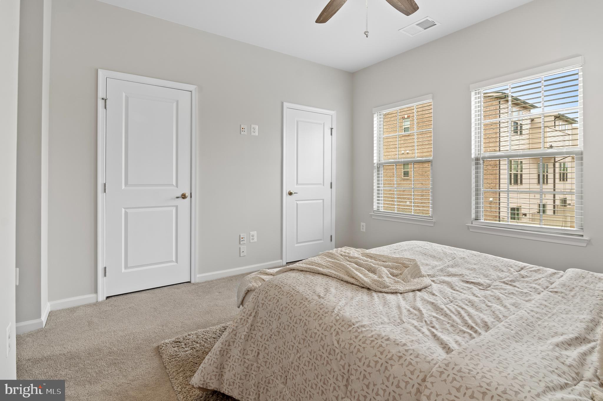 OLDHAM CROSSING - Residential Lease
