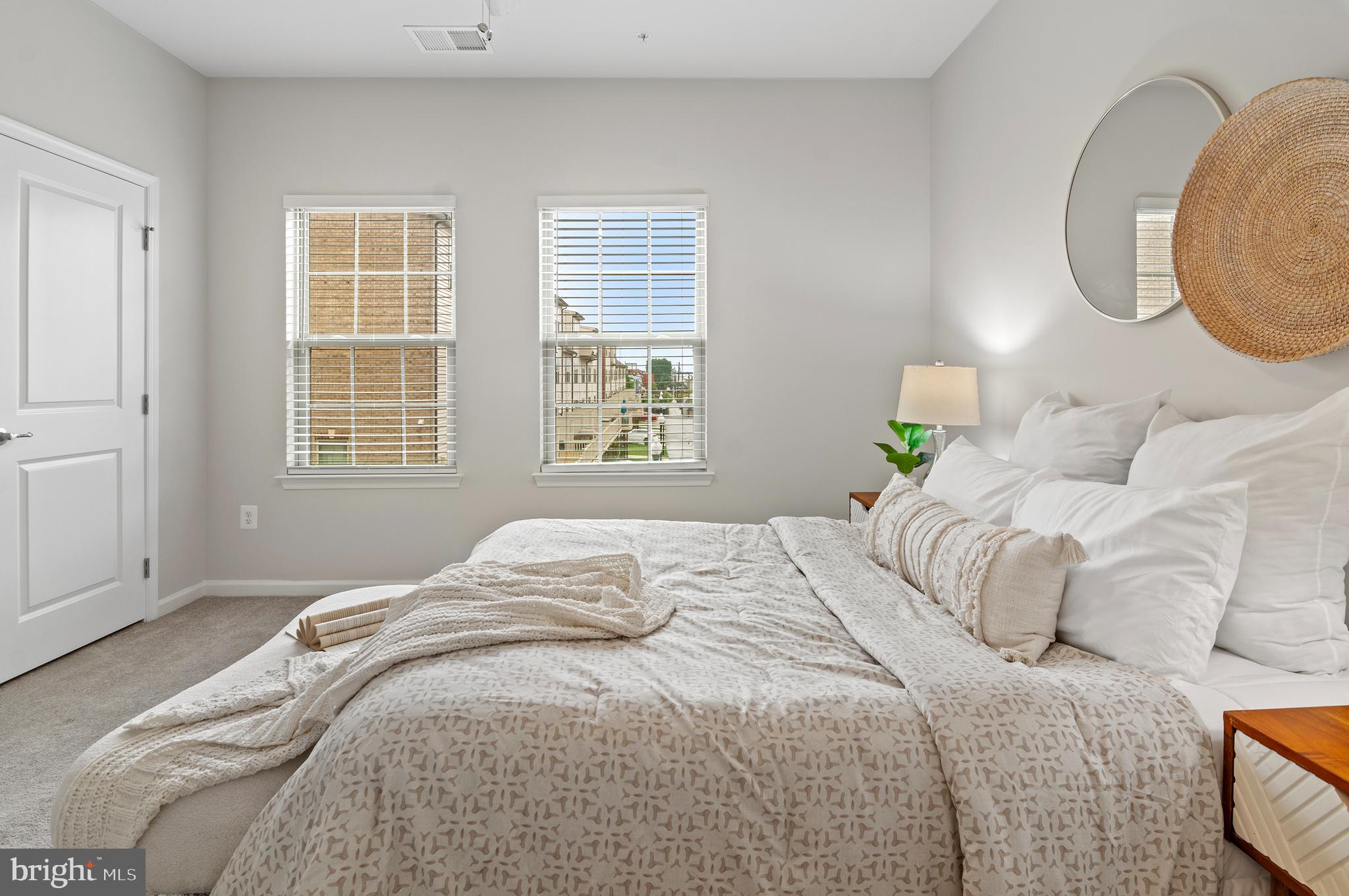 OLDHAM CROSSING - Residential Lease