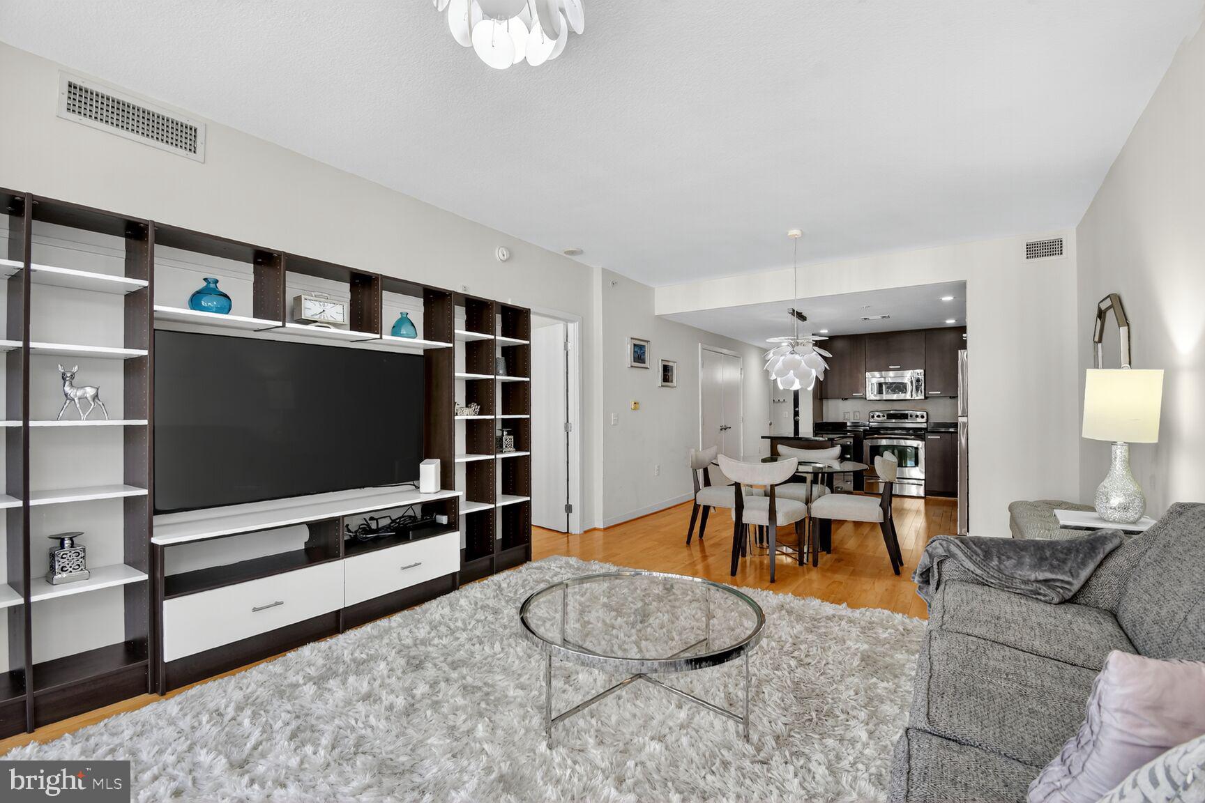 1010 MASSACHUSETTS AVENUE NW 708