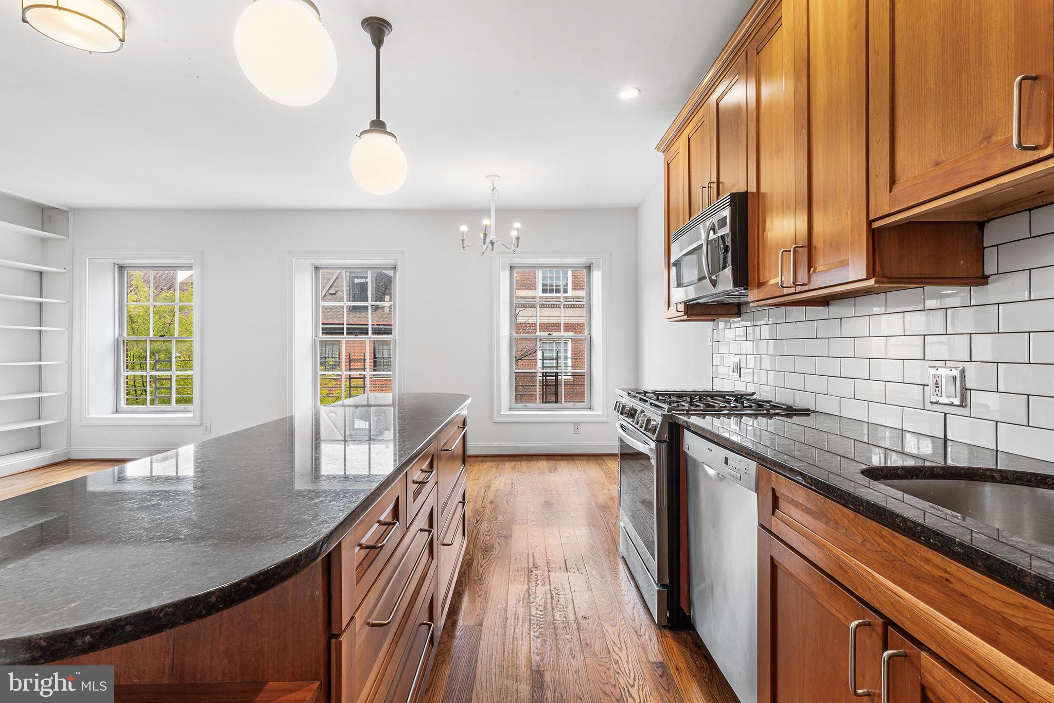 WASHINGTON SQ WEST - Residential