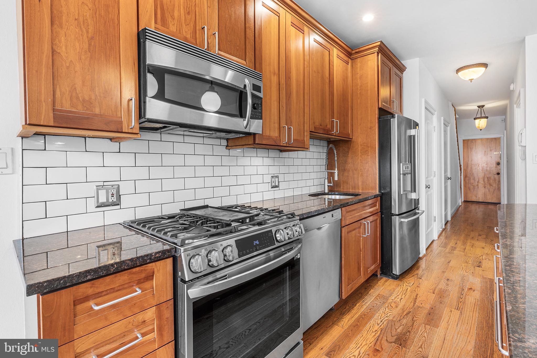 WASHINGTON SQ WEST - Residential