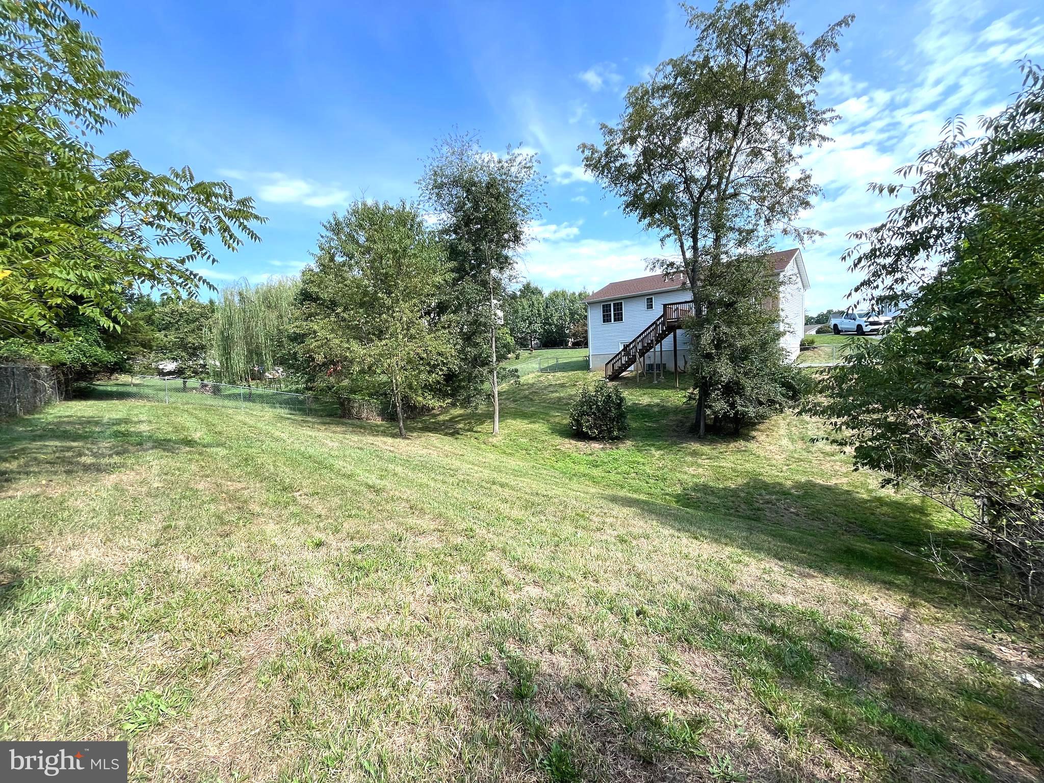 CAMERON ACRES - Residential