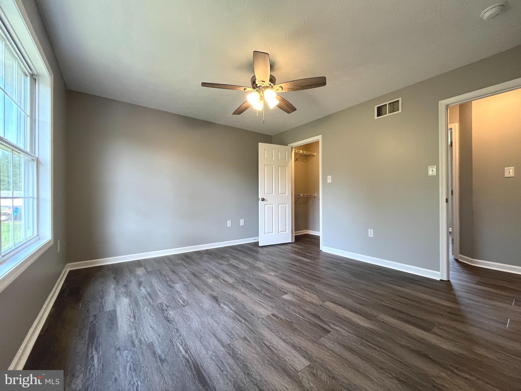 CAMERON ACRES - Residential