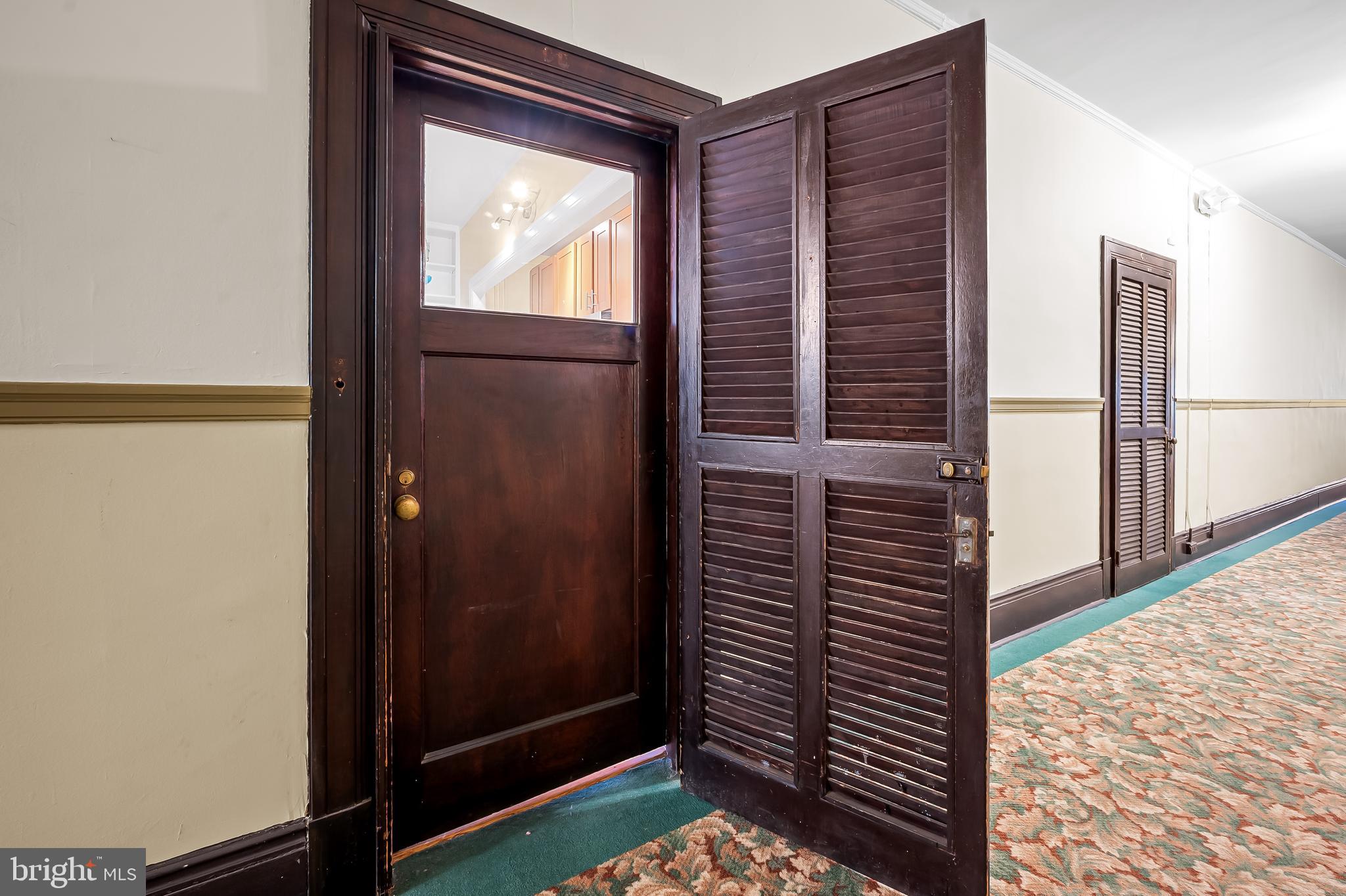 ROLAND PARK - Residential