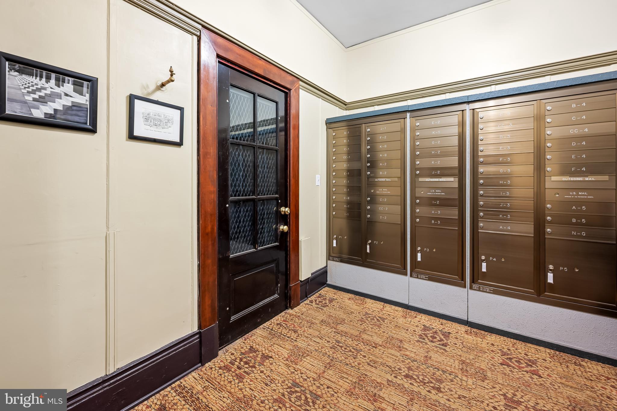 ROLAND PARK - Residential