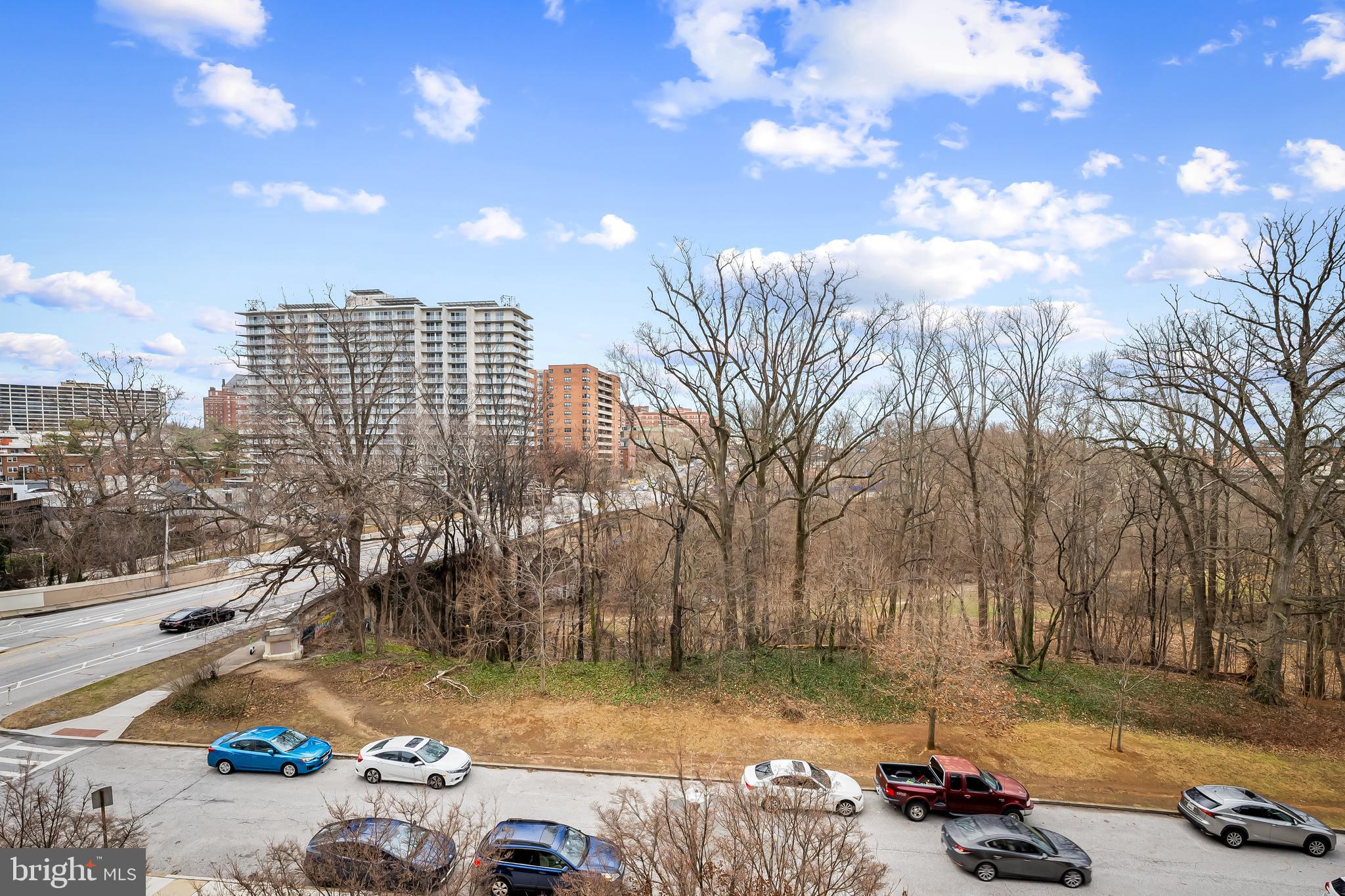 ROLAND PARK - Residential