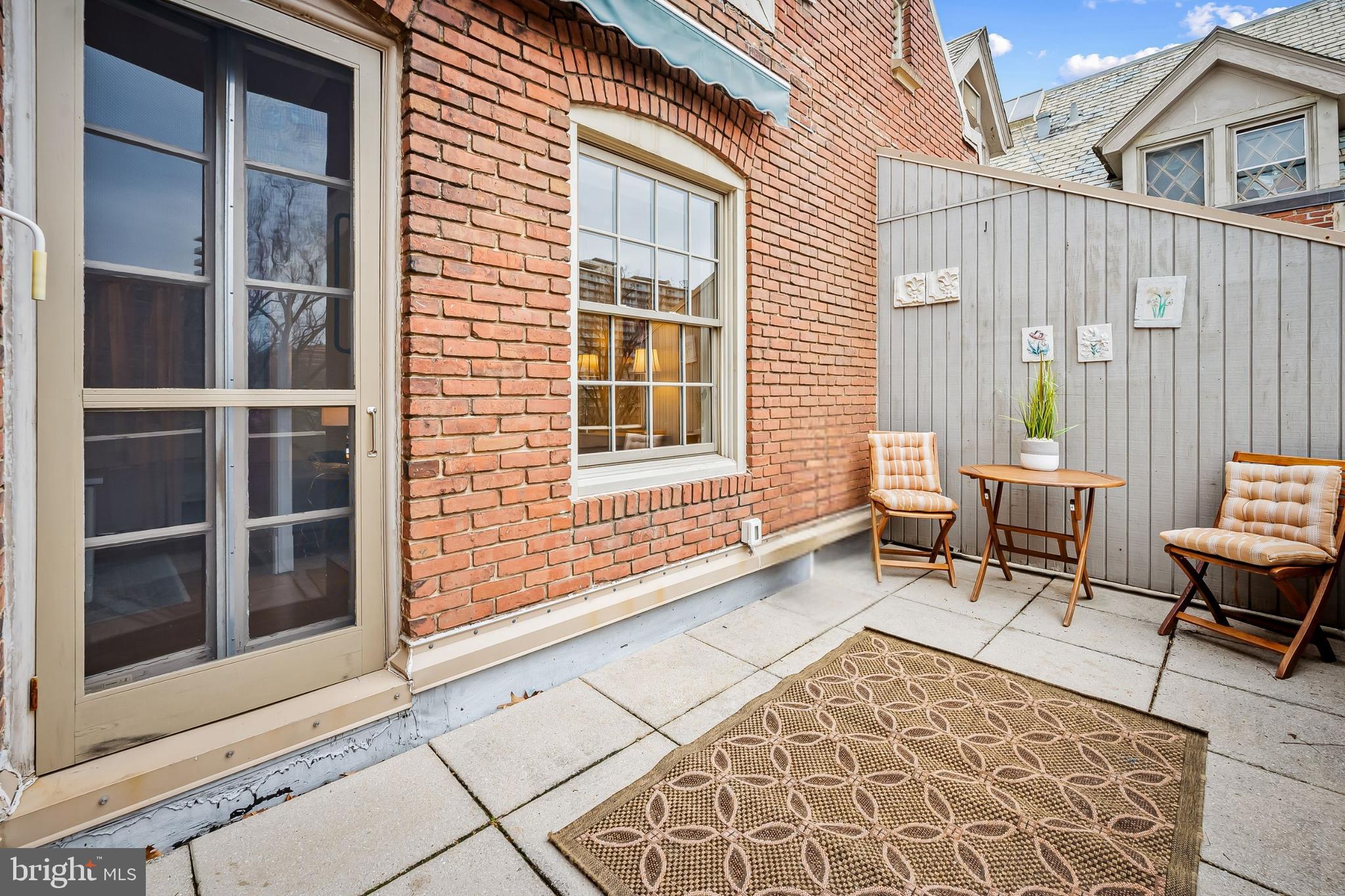 ROLAND PARK - Residential