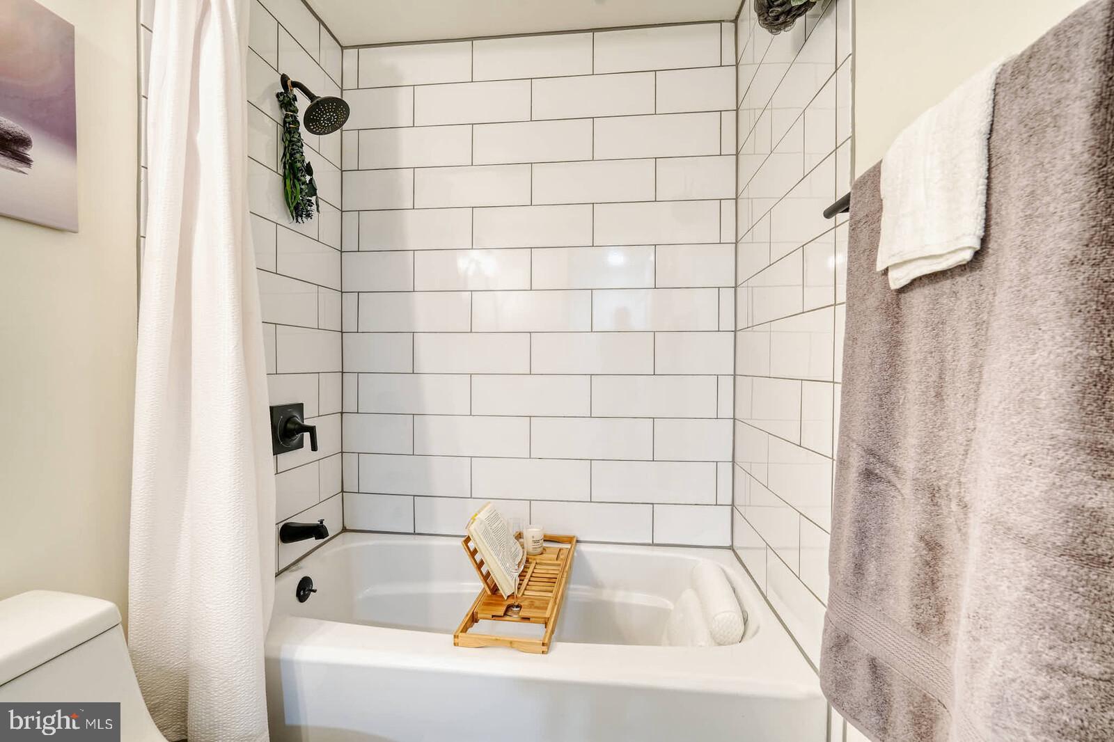 OLNEY OAKS - Residential