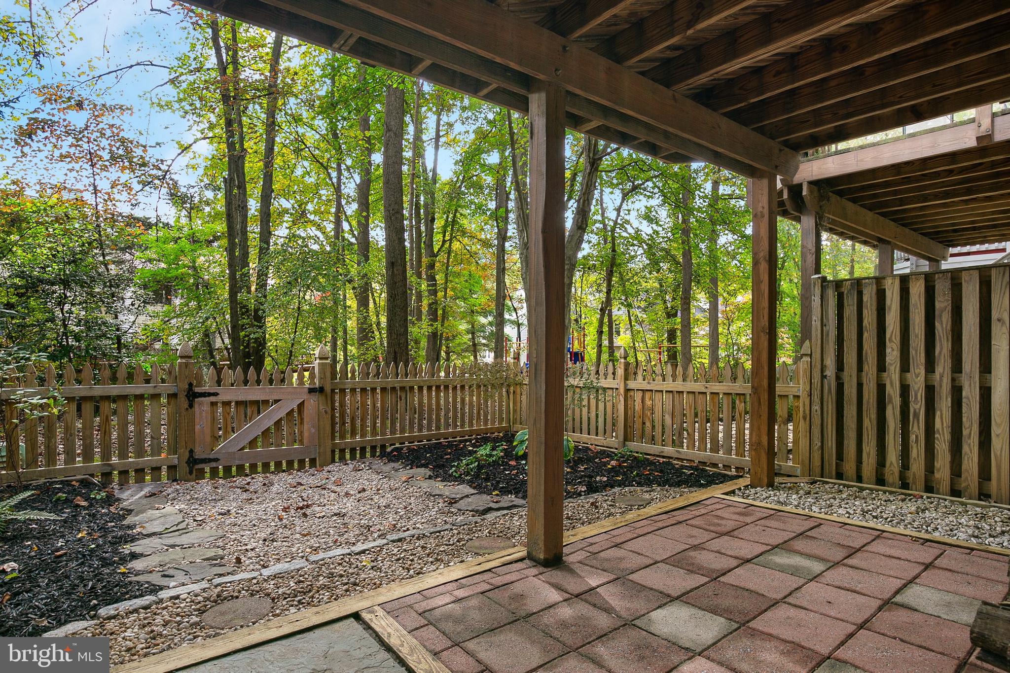 JAMES CREEK - Residential