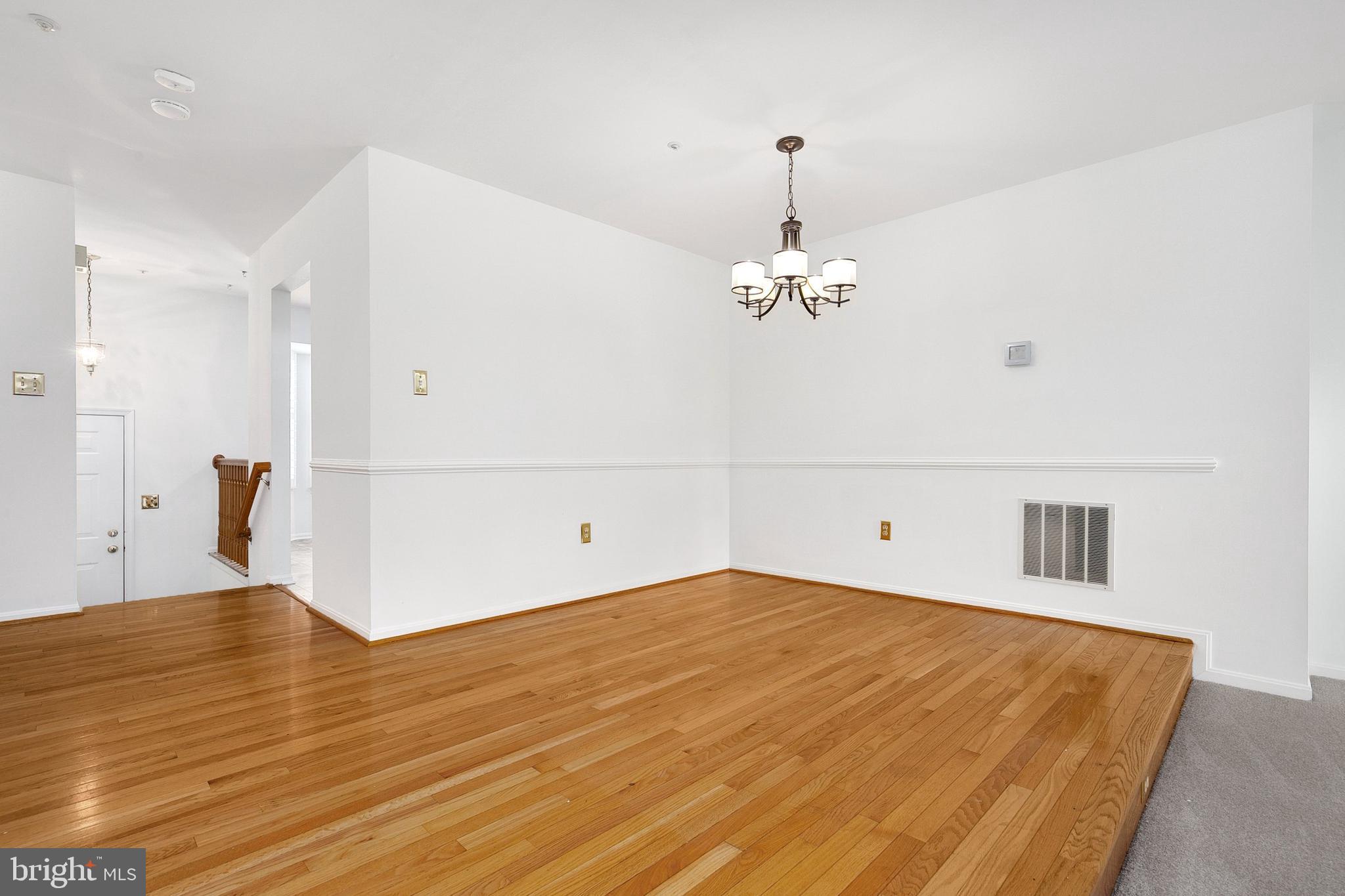 JAMES CREEK - Residential