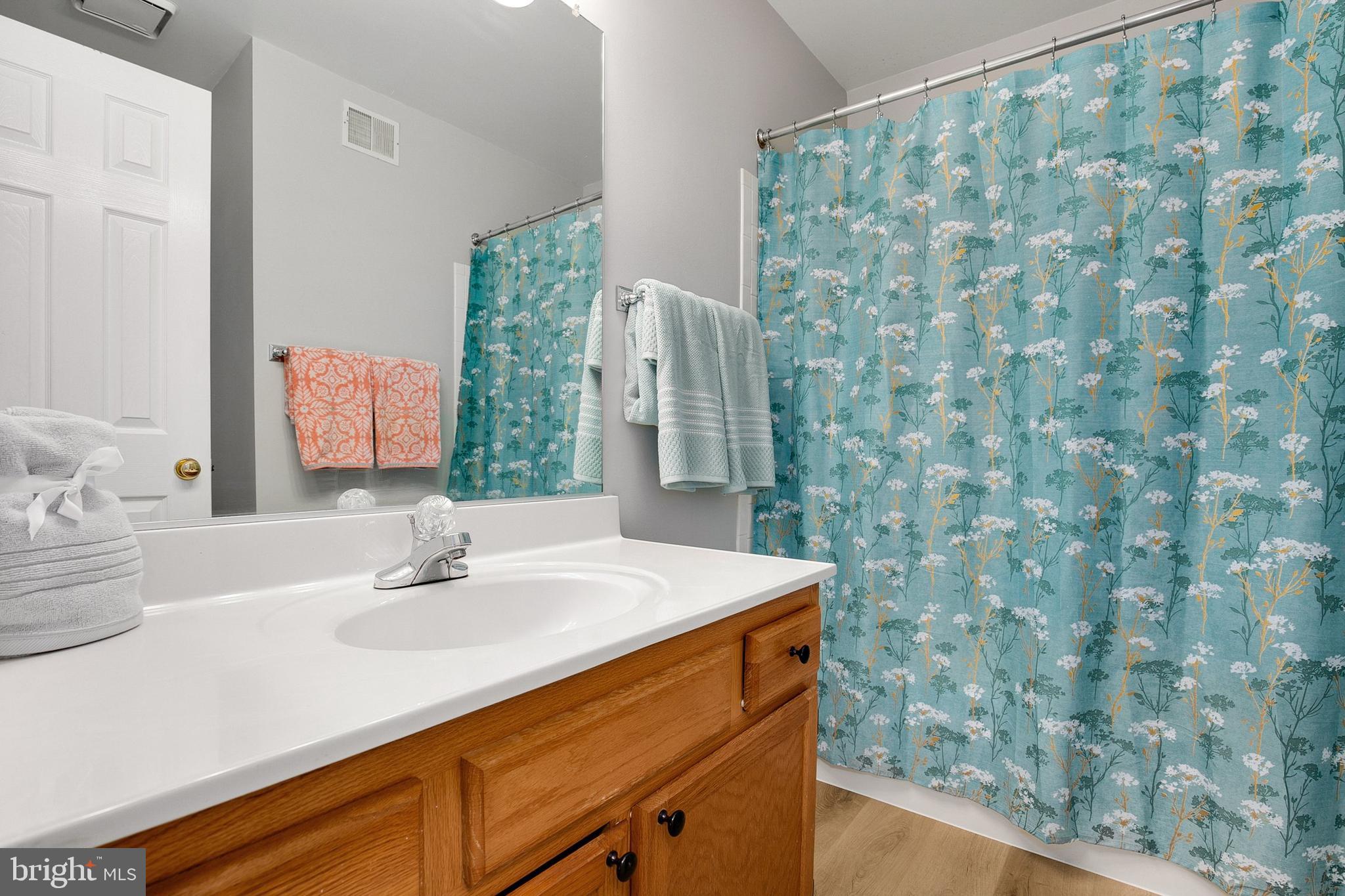 JAMES CREEK - Residential