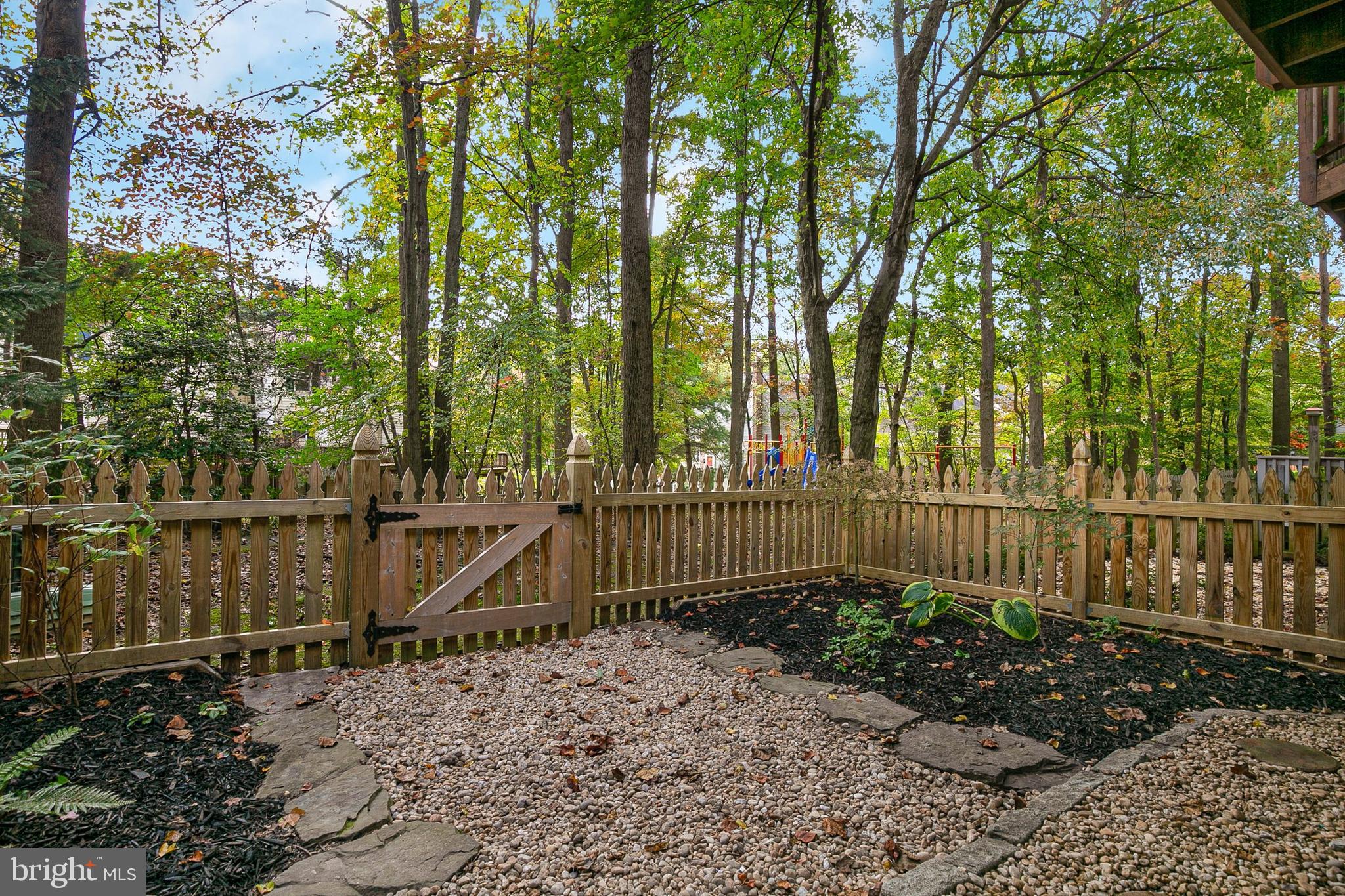 JAMES CREEK - Residential