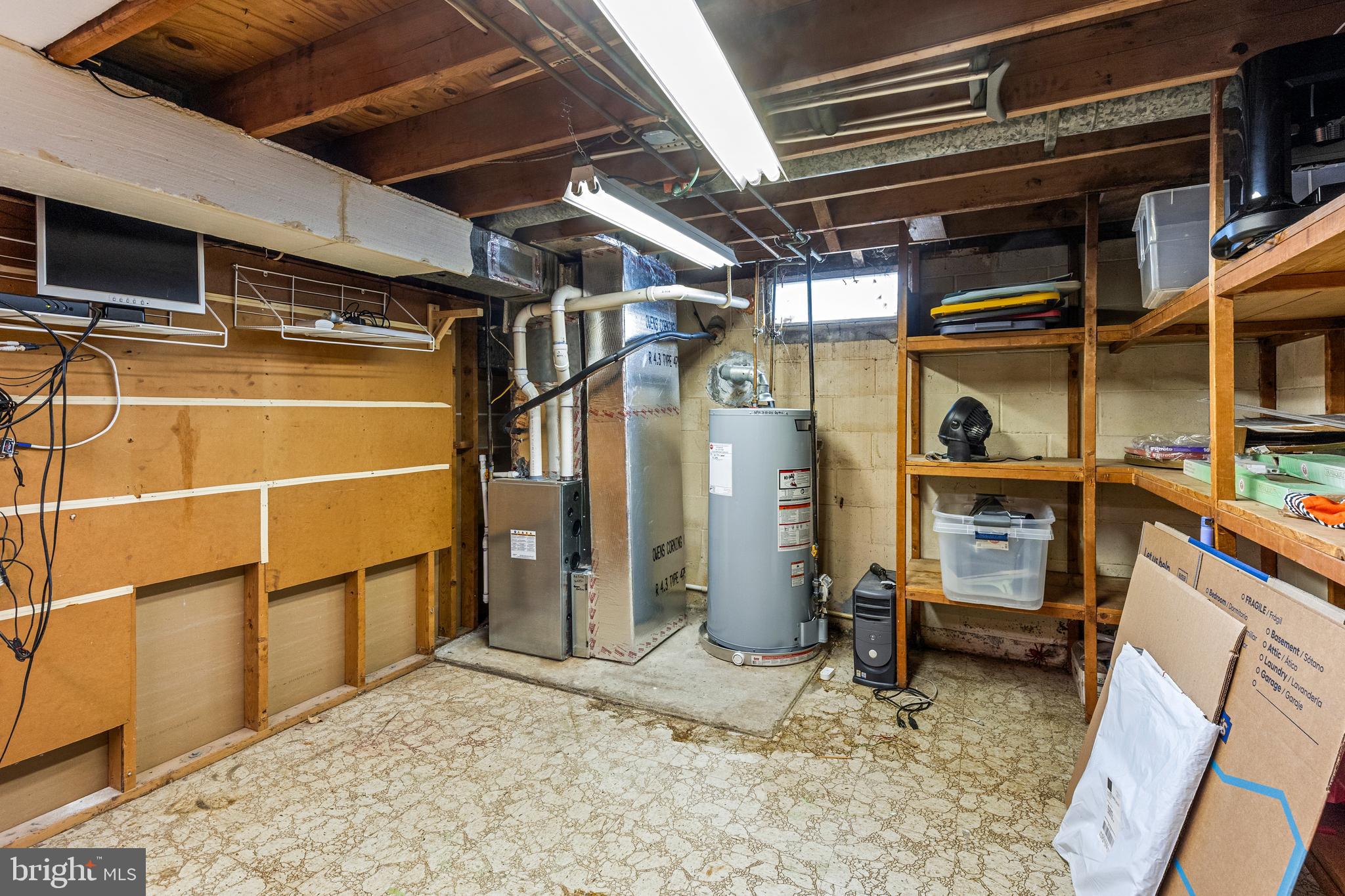 QUAKER HILLS - Residential