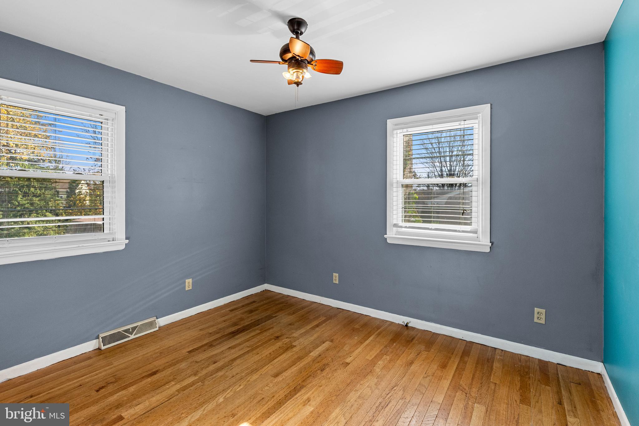 QUAKER HILLS - Residential